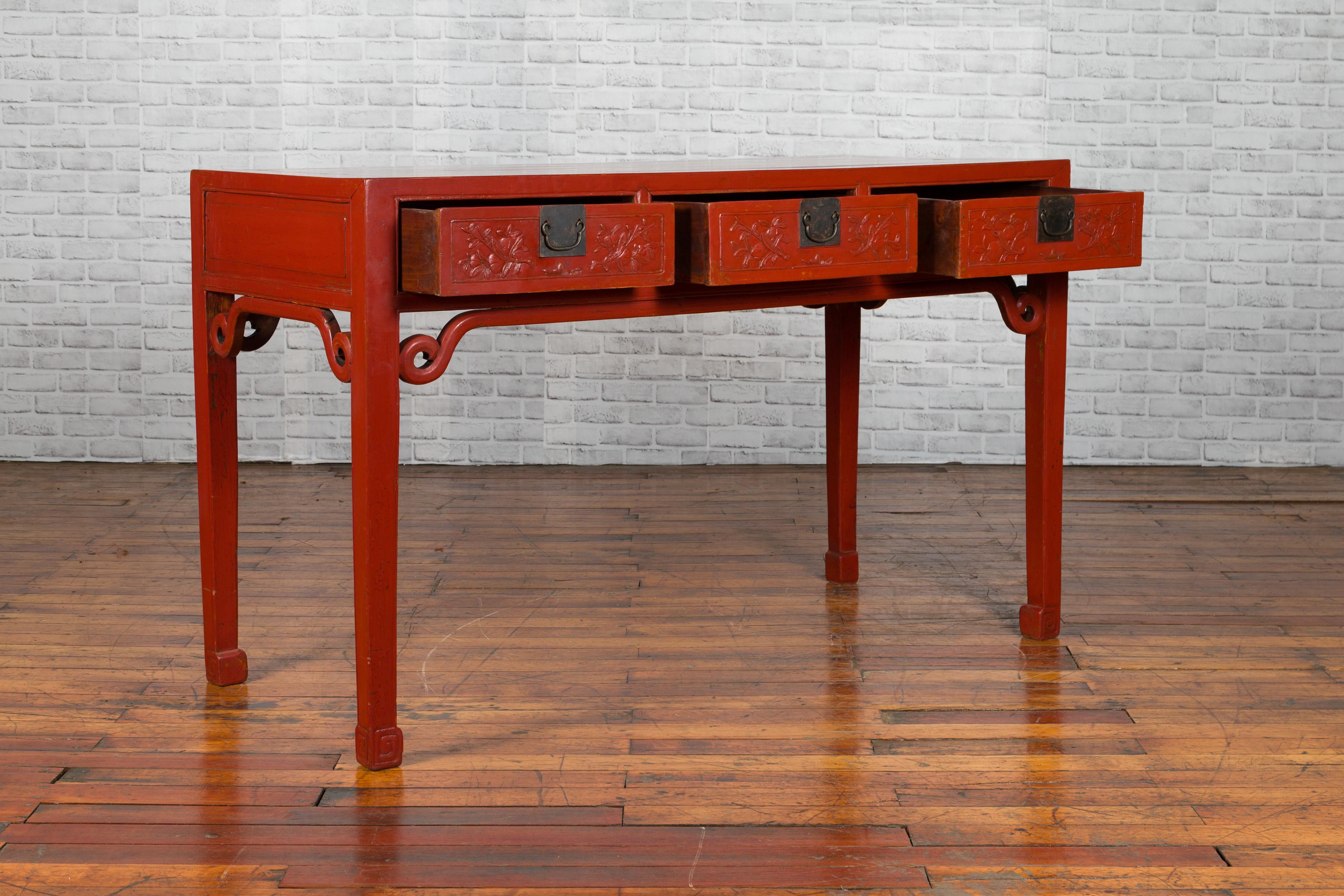 Chinese Qing Dynasty 19th Century Red Lacquered Desk with Floral Carved Drawers 7