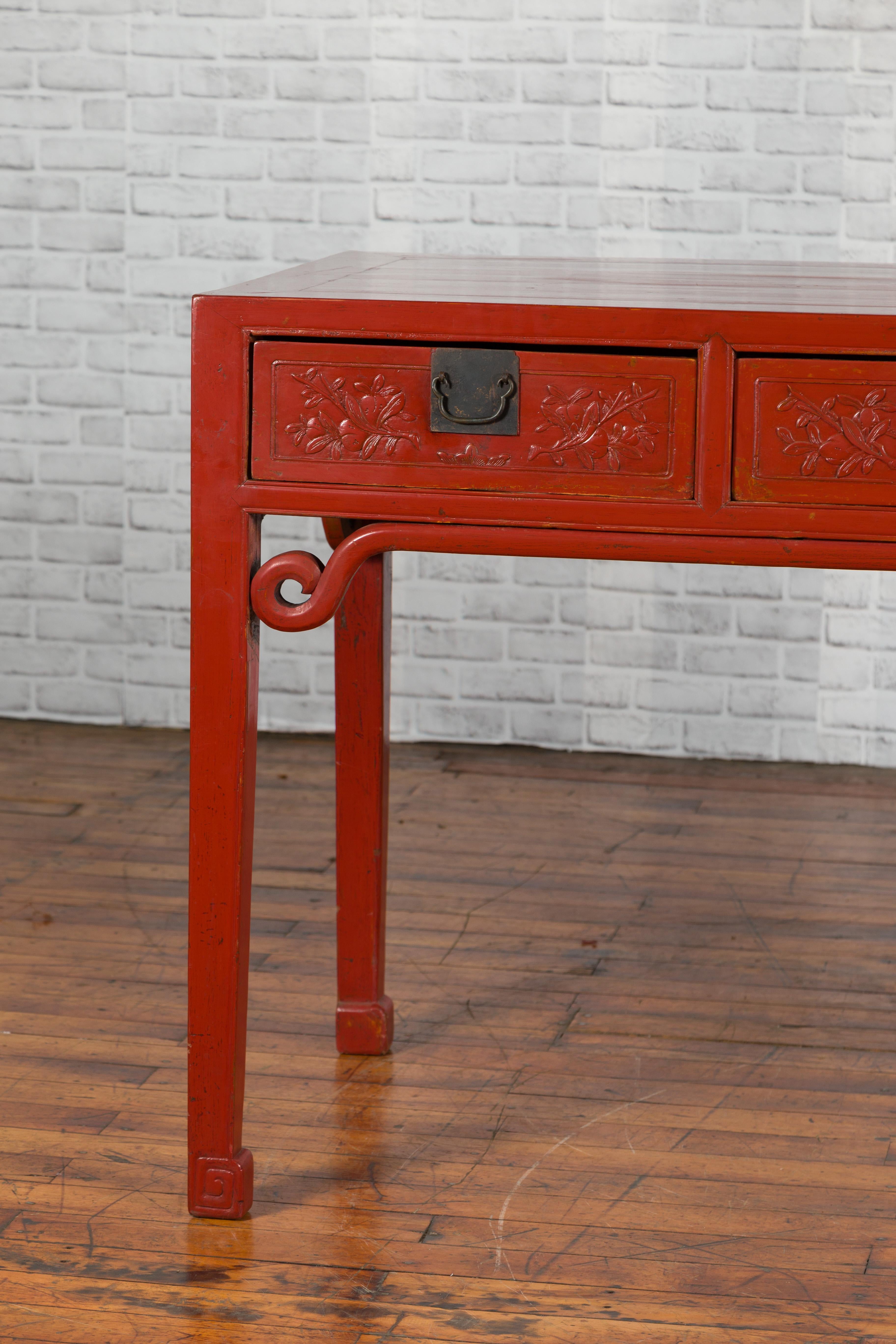 Chinese Qing Dynasty 19th Century Red Lacquered Desk with Floral Carved Drawers 2