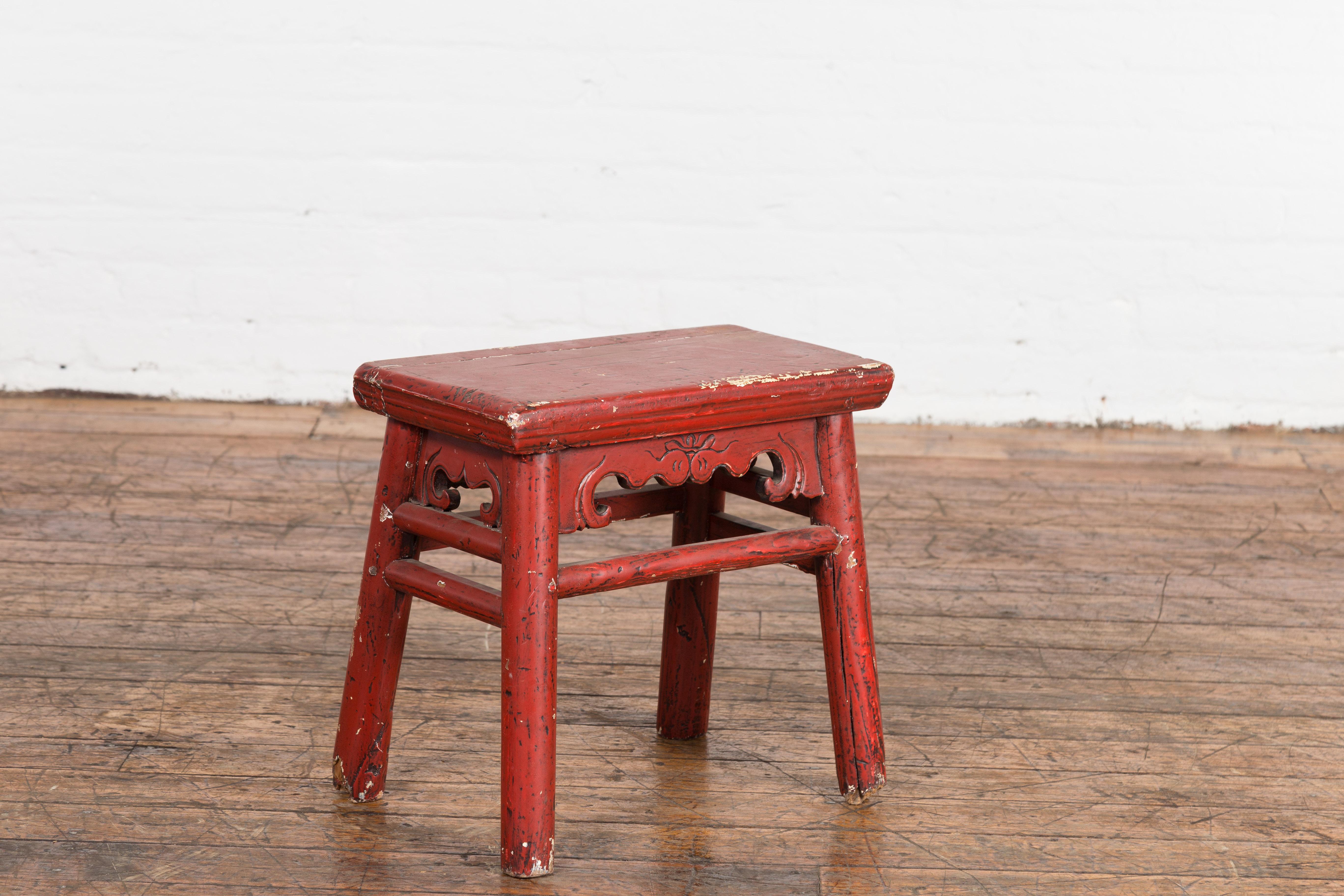 Chinese Qing Dynasty 19th Century Red Lacquered Stool with Carved Apron For Sale 9