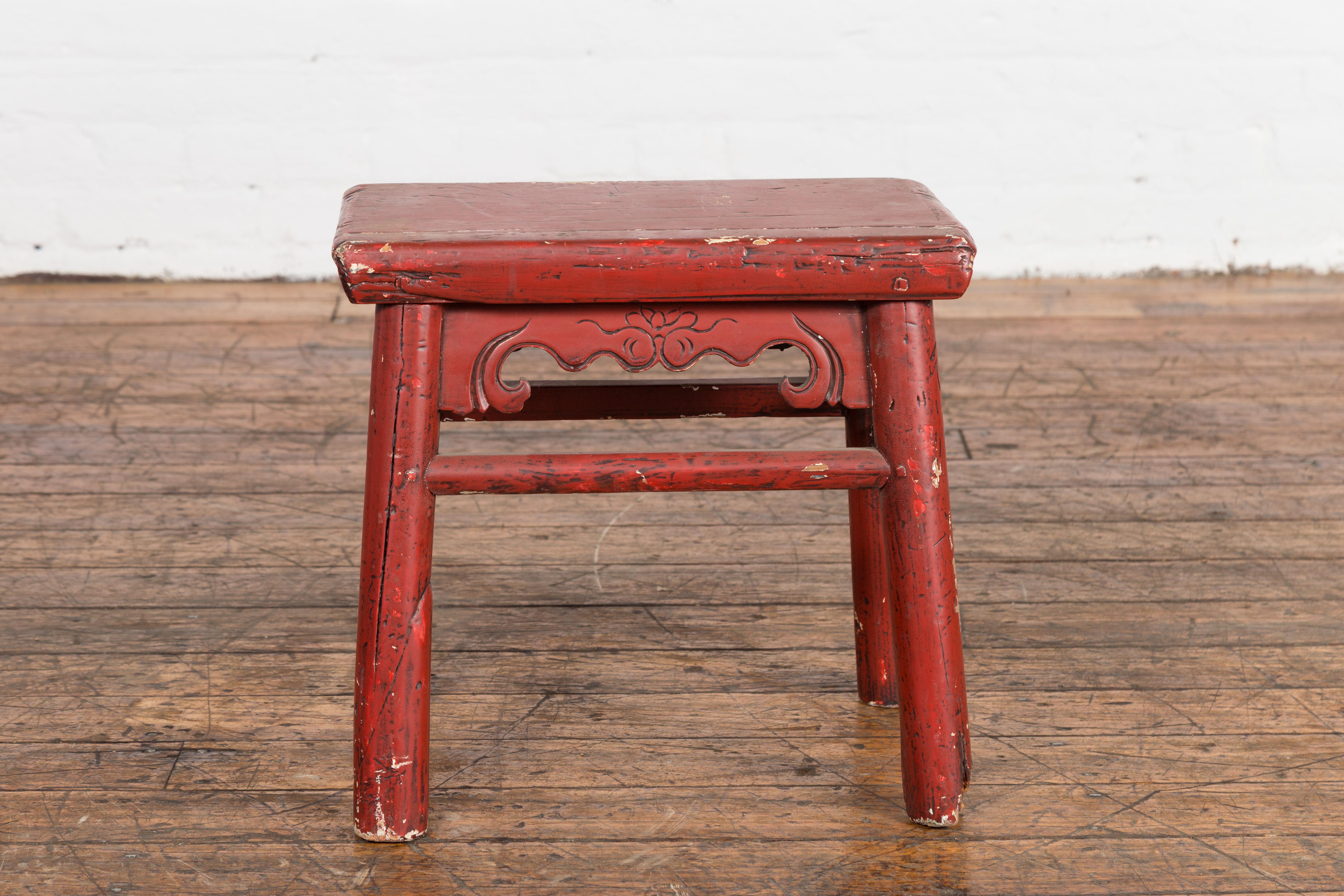 Chinese Qing Dynasty 19th Century Red Lacquered Stool with Carved Apron For Sale 11