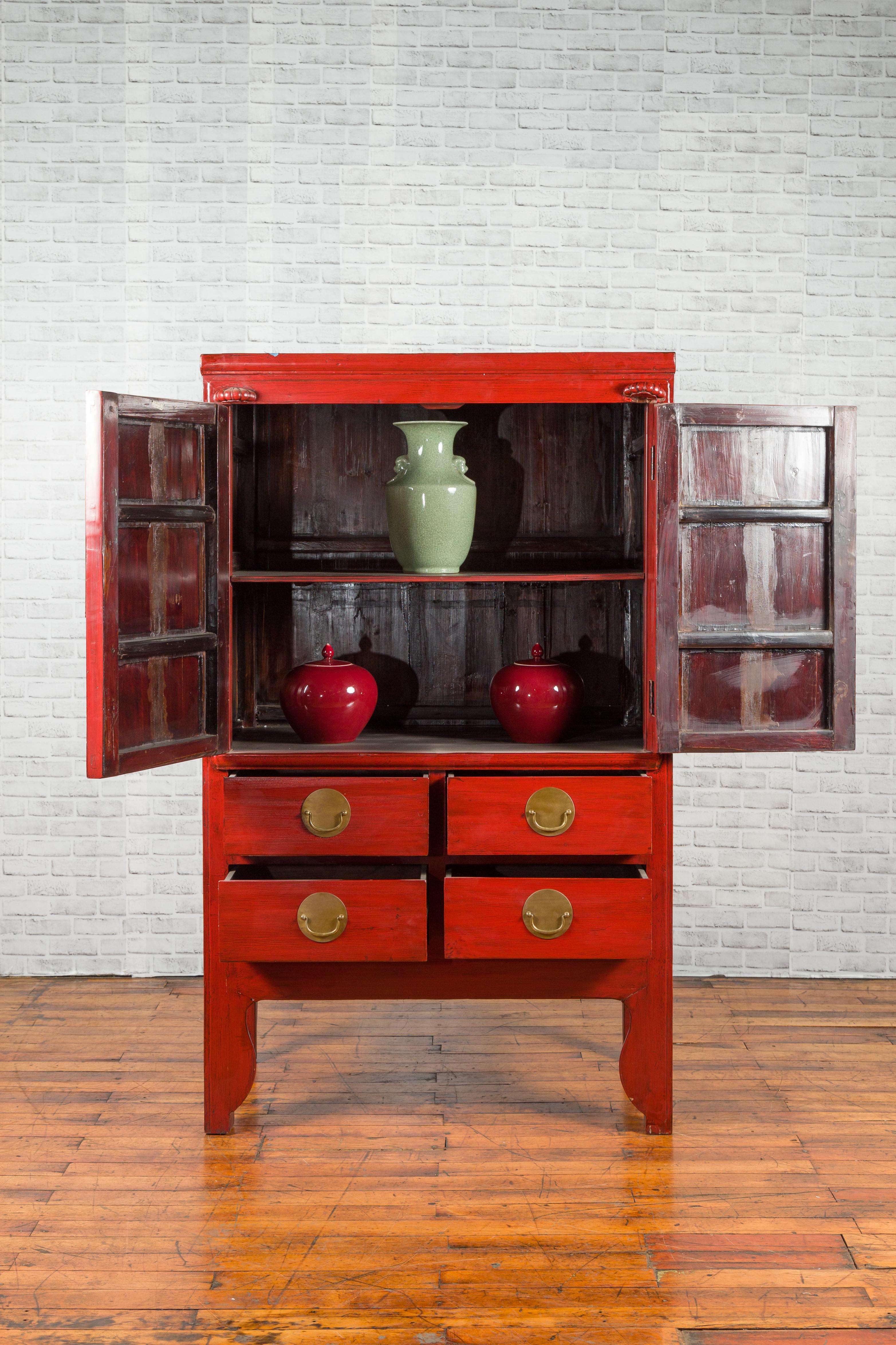 Chinese Qing Dynasty 19th Century Red Lacquered Wedding Cabinet with Medallion 6