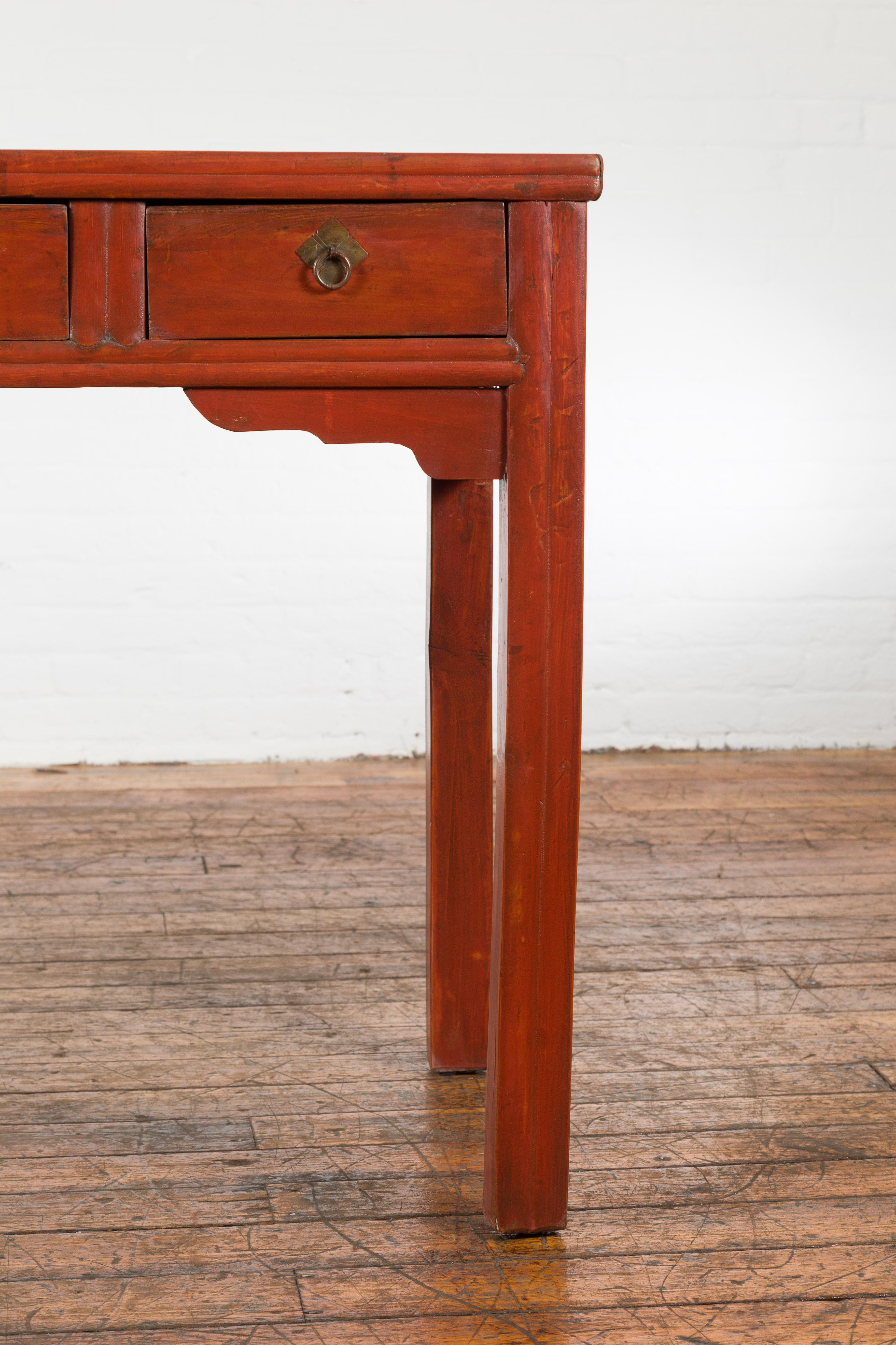 Chinese Qing Dynasty 19th Century Red Orange Lacquered Table with Three Drawers For Sale 4