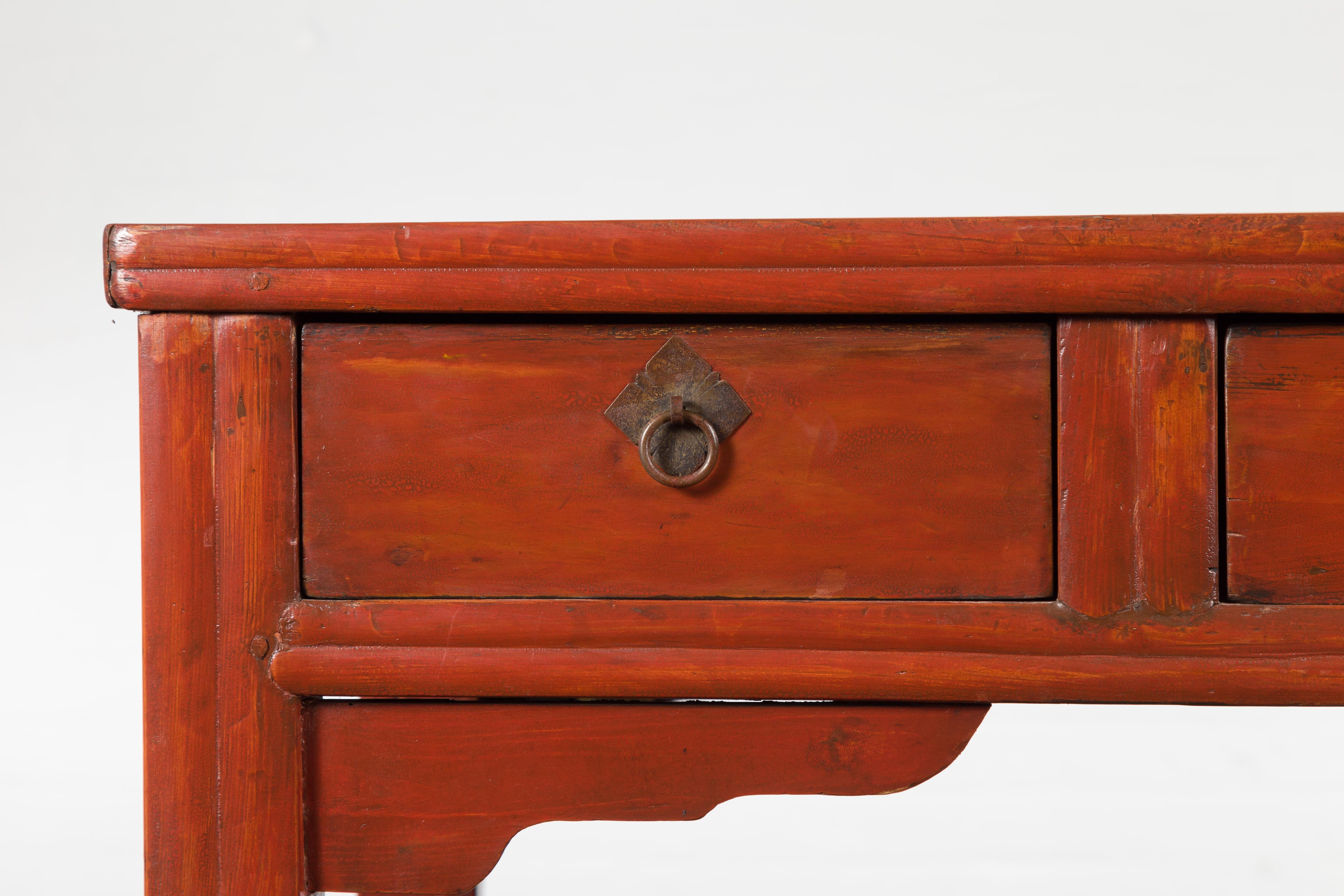 Chinese Qing Dynasty 19th Century Red Orange Lacquered Table with Three Drawers For Sale 5