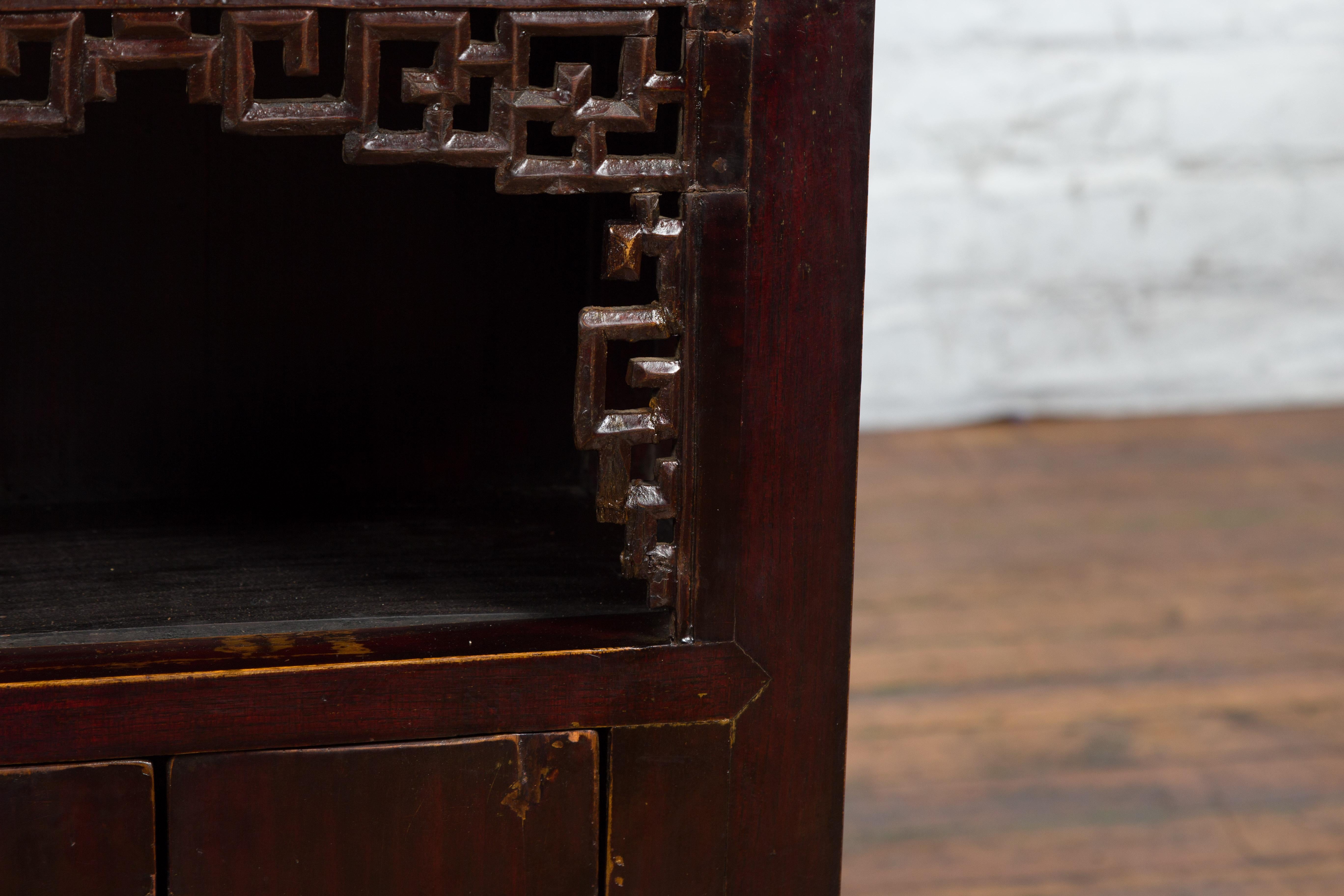 Chinese Qing Dynasty 19th Century Side Cabinet with Fretwork Shelf and Doors For Sale 13