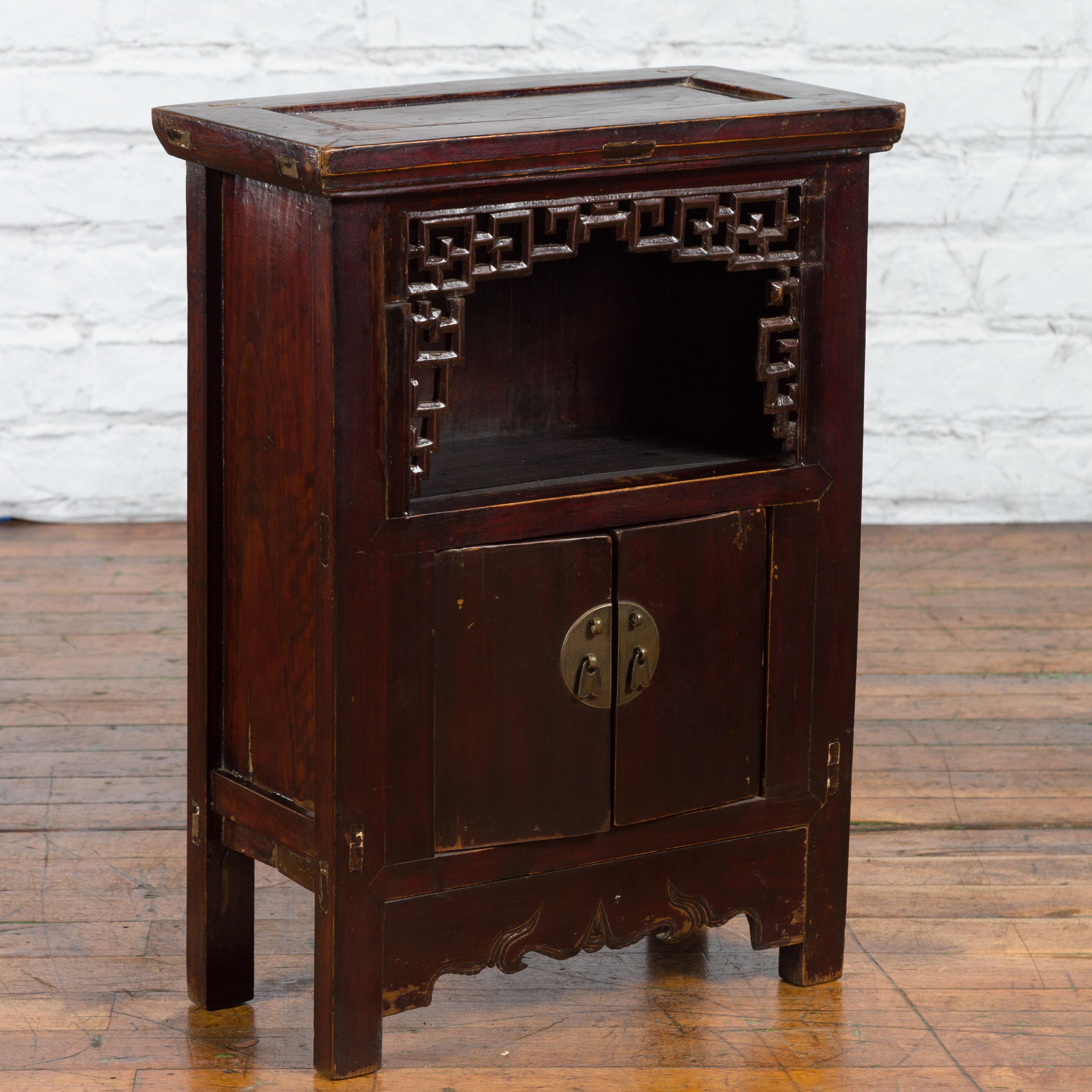 Chinese Qing Dynasty 19th Century Side Cabinet with Fretwork Shelf and Doors In Good Condition For Sale In Yonkers, NY