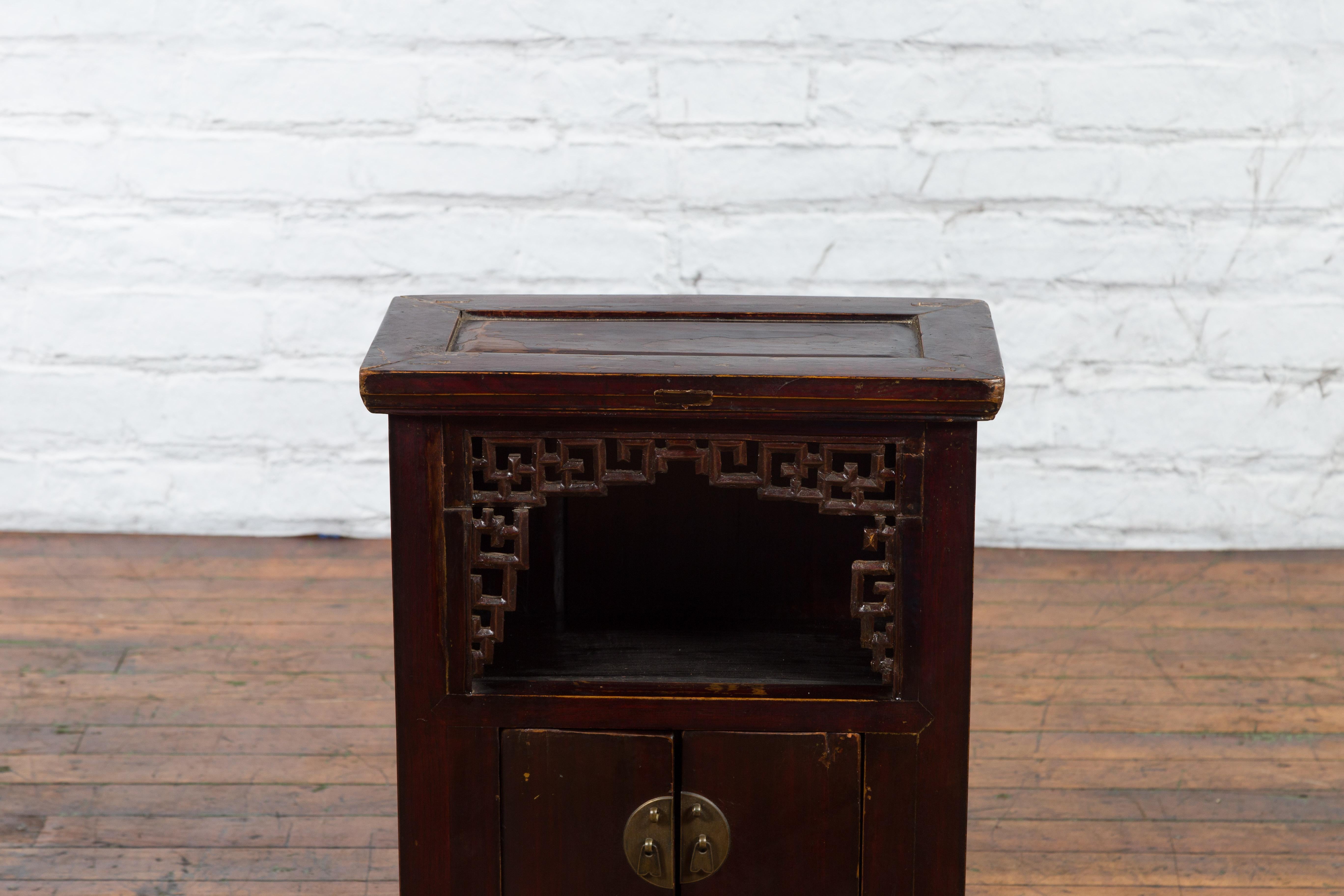 Chinese Qing Dynasty 19th Century Side Cabinet with Fretwork Shelf and Doors For Sale 1