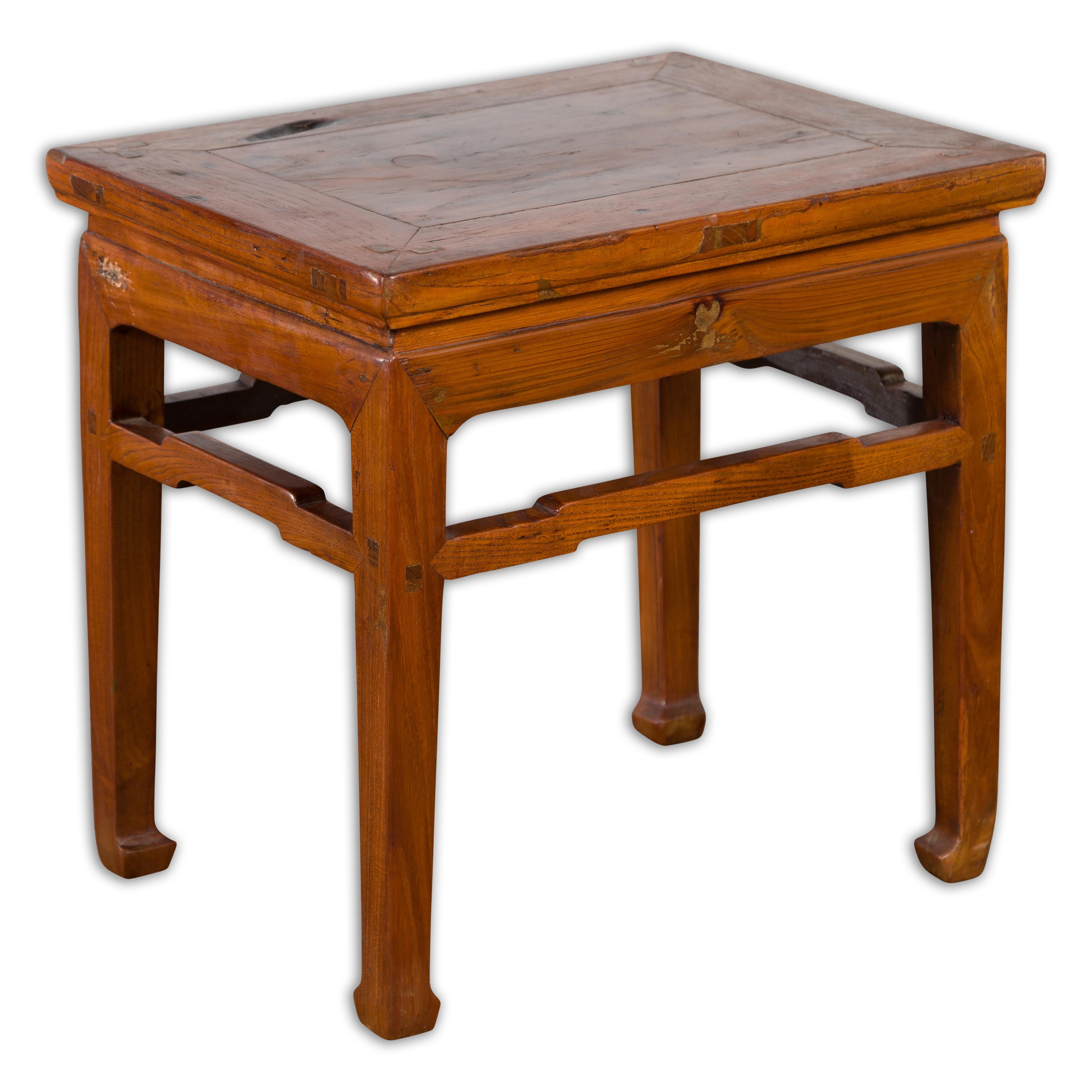 Chinese Qing Dynasty 19th Century Side Table with Humpback Stretchers For Sale 11