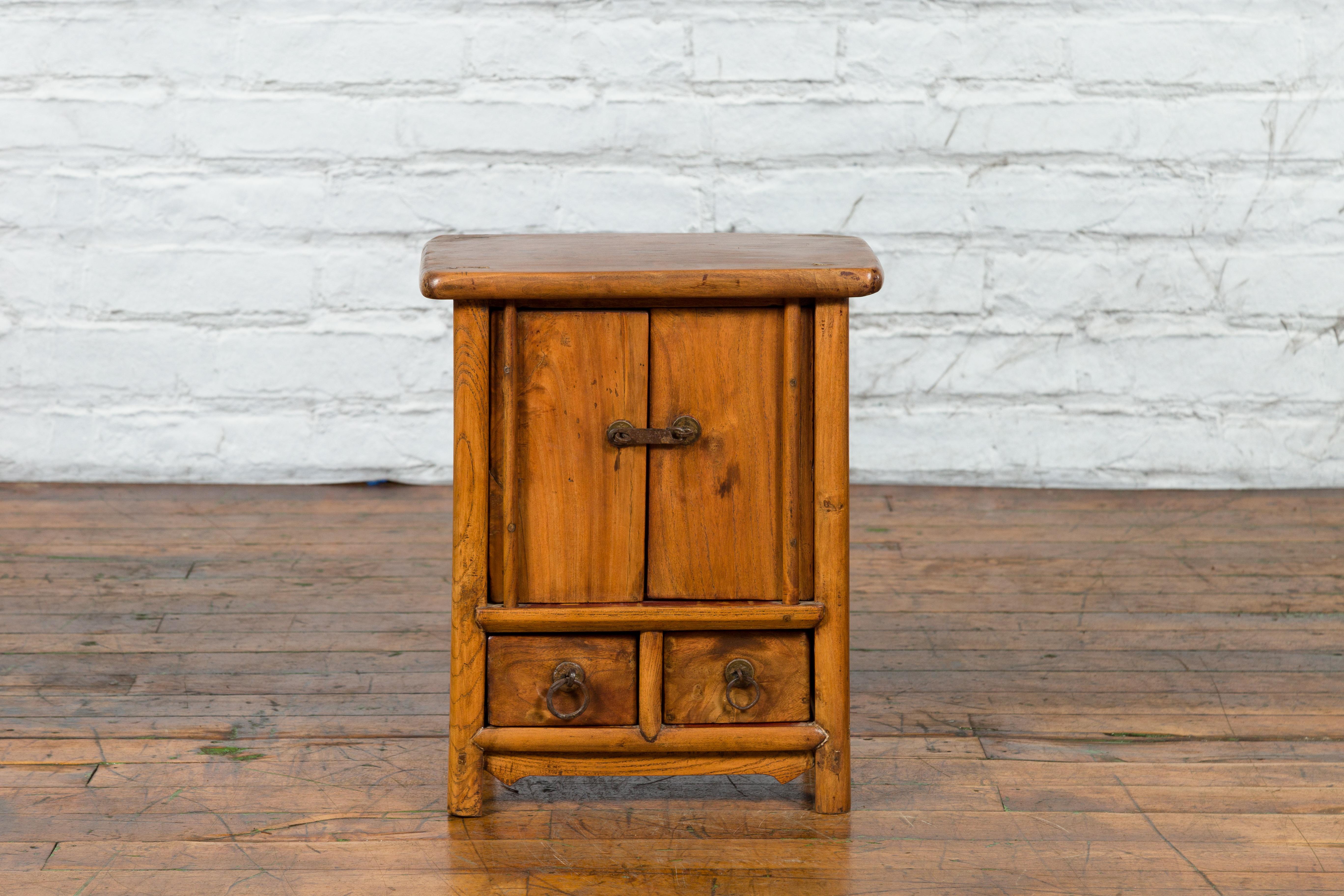 Elm Chinese Qing Dynasty 19th Century Small Bedside Cabinet with Tapering Lines For Sale