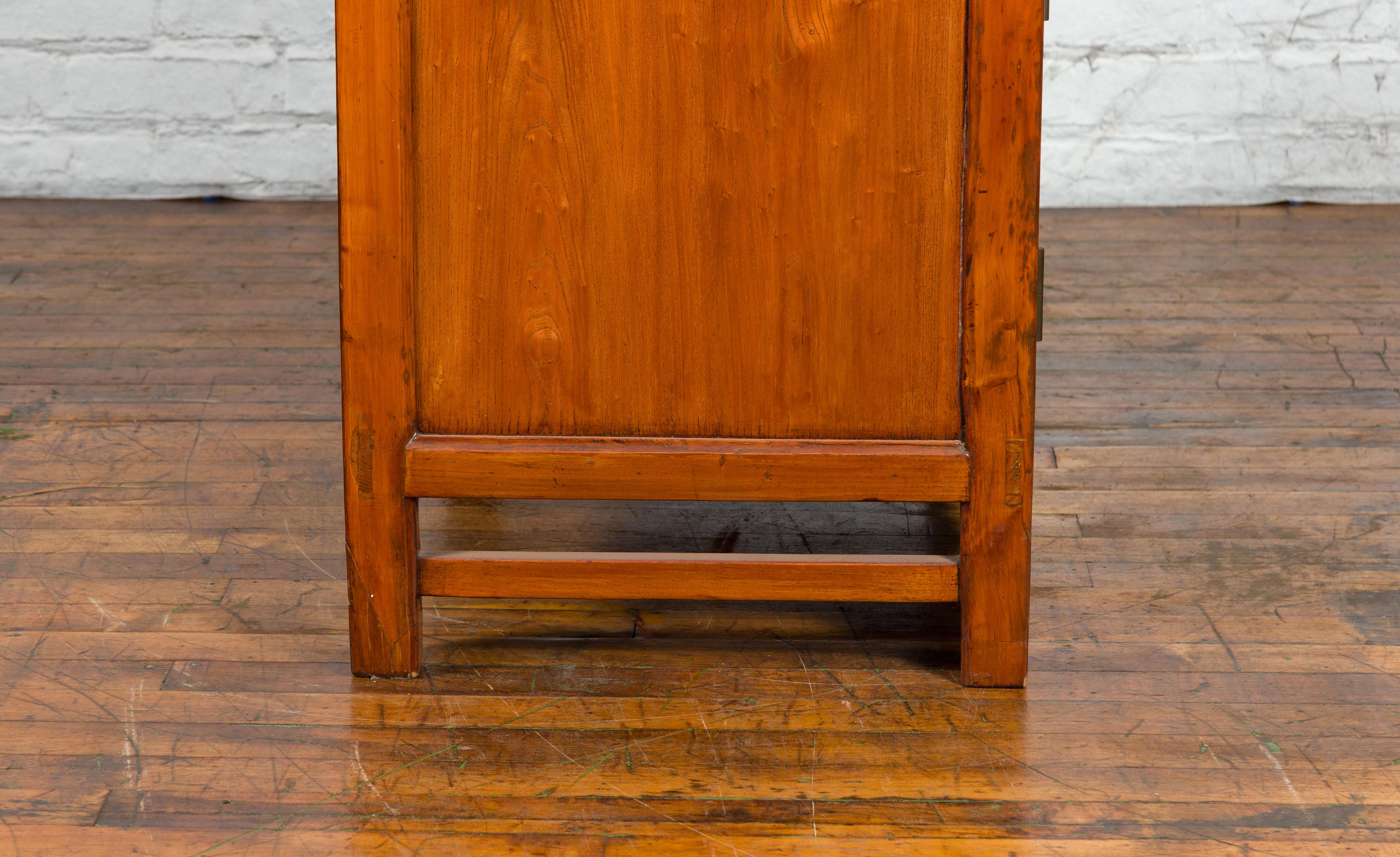 Chinese Qing Dynasty 19th Century Two-Toned Elm Cabinet with Burl Wood Accents For Sale 12