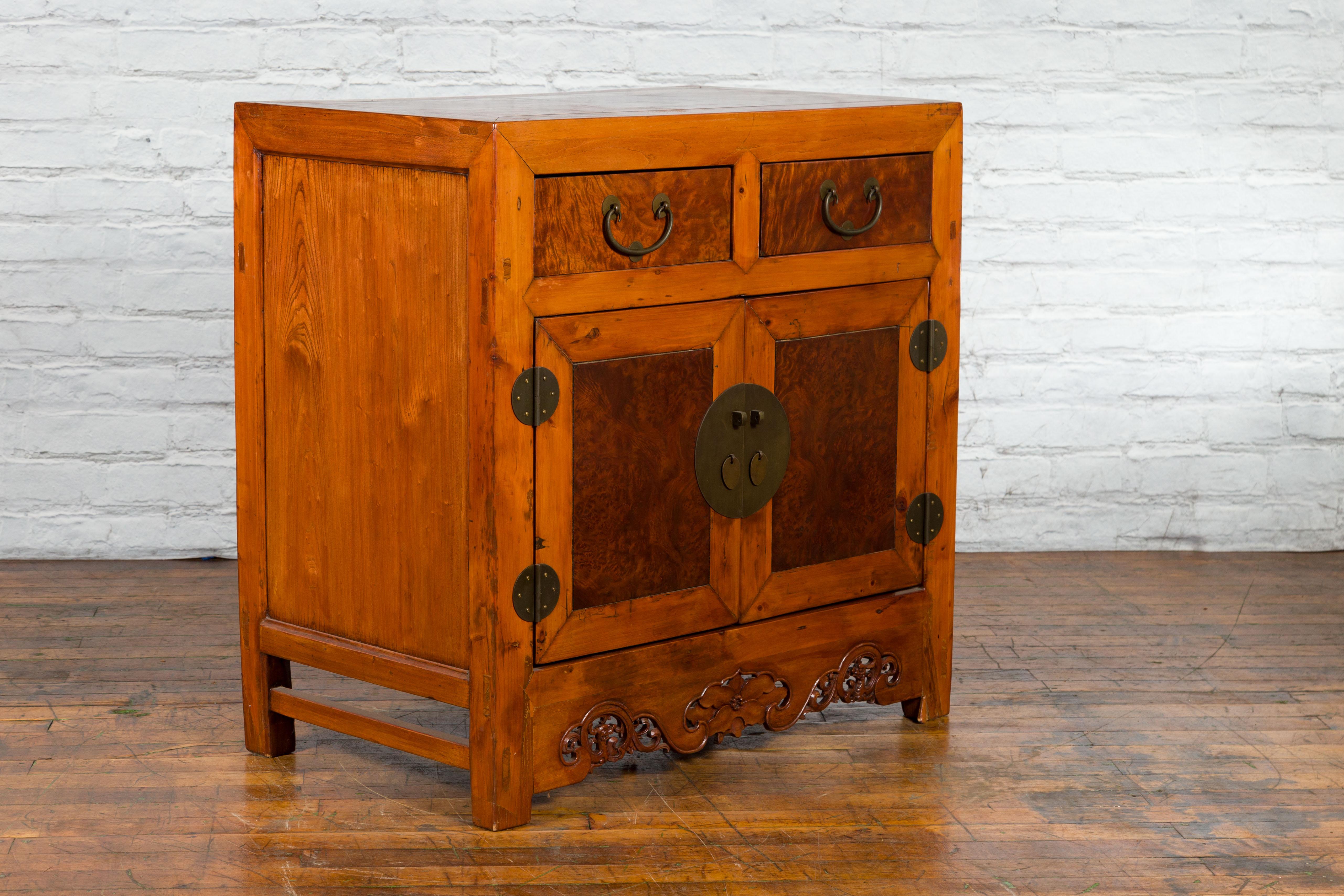 Chinese Qing Dynasty 19th Century Two-Toned Elm Cabinet with Burl Wood Accents For Sale 1