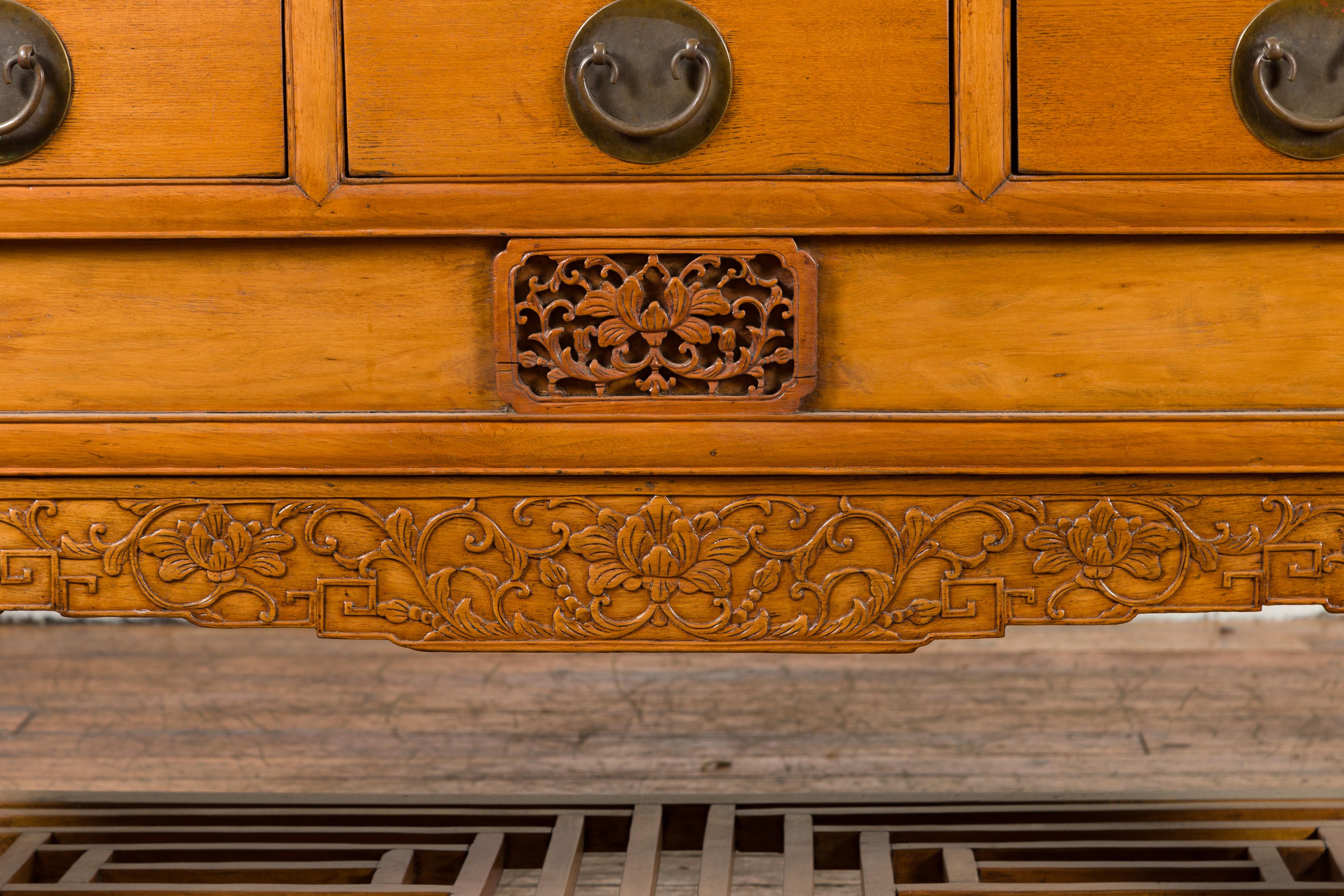 Chinese Qing Dynasty 19th Century Waisted Sideboard with Carved Floral Motifs For Sale 5