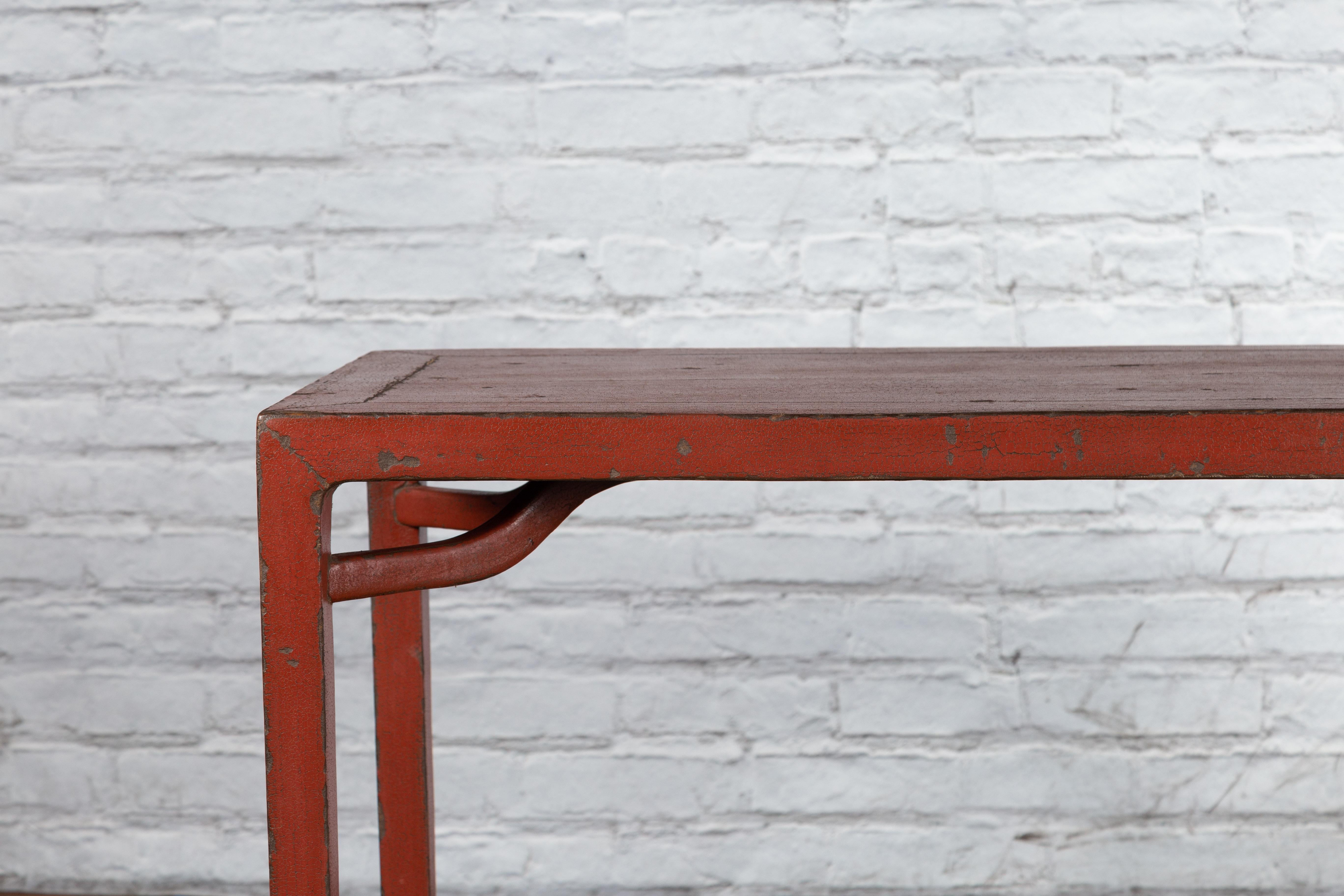 Table console en bois du XIXe siècle de la dynastie chinoise Qing avec laque rouge d'origine Bon état - En vente à Yonkers, NY