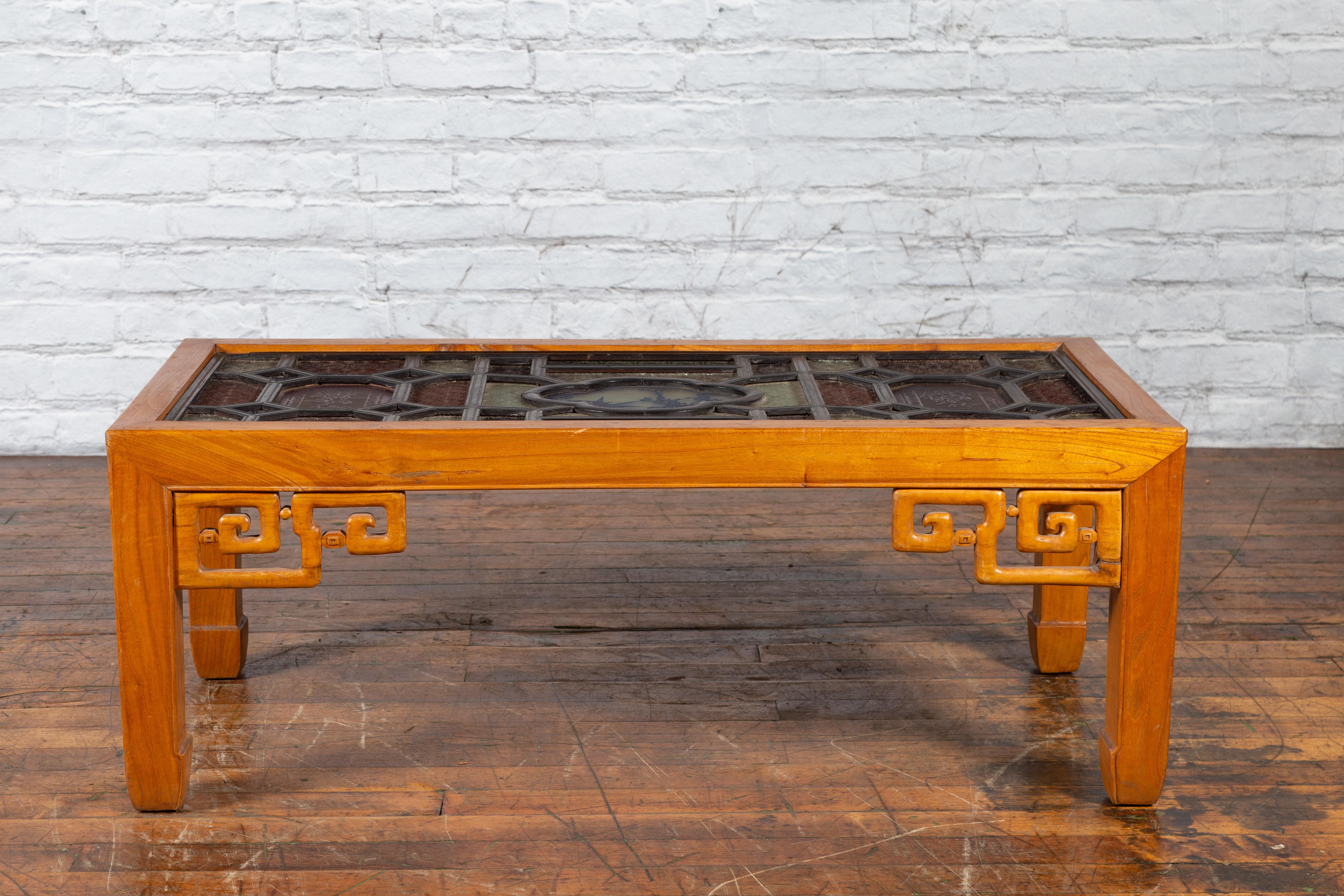 Chinese Qing Dynasty 19th Century Wooden Coffee Table with Stained Glass Top For Sale 8