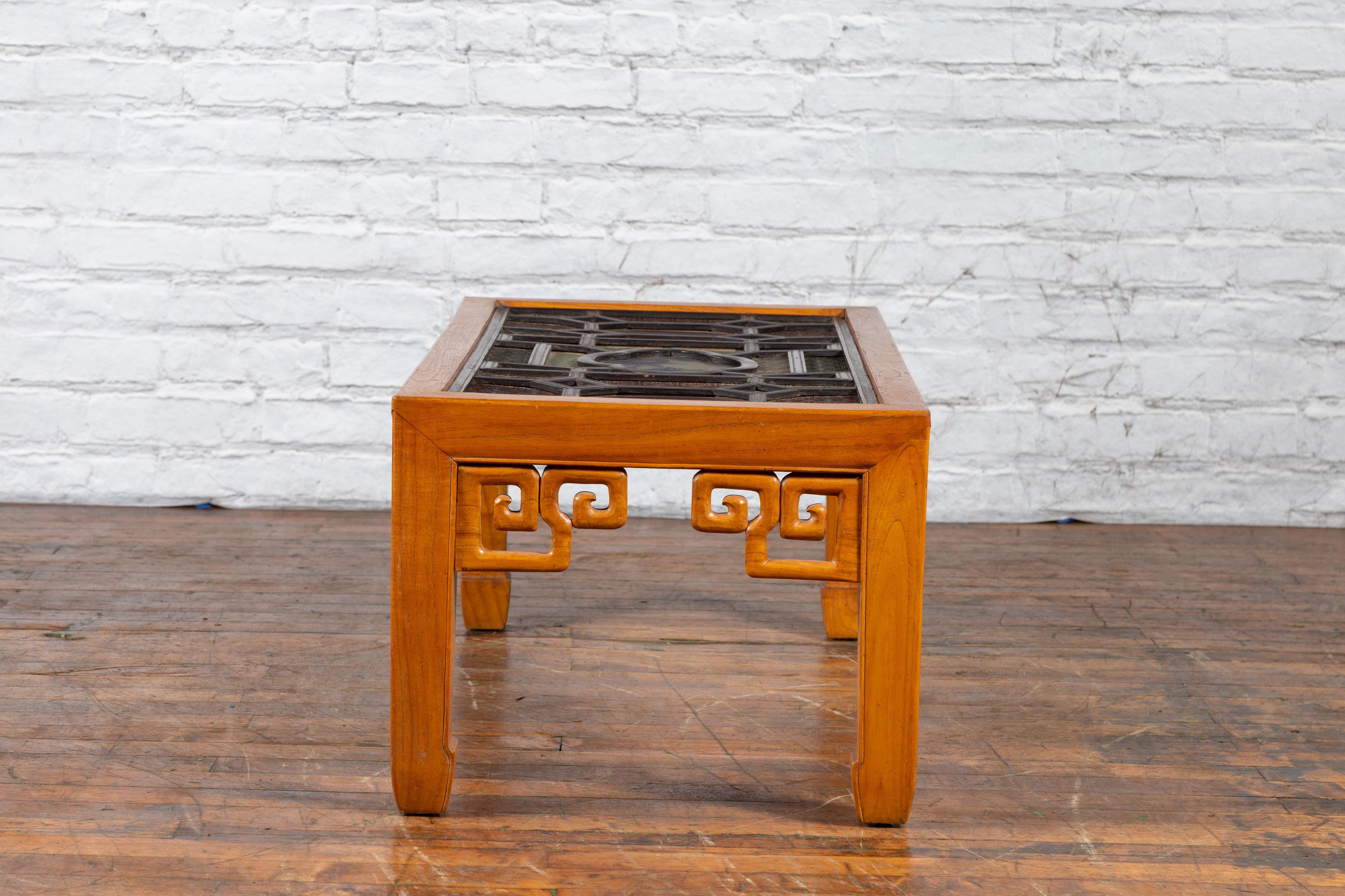 Chinese Qing Dynasty 19th Century Wooden Coffee Table with Stained Glass Top For Sale 11