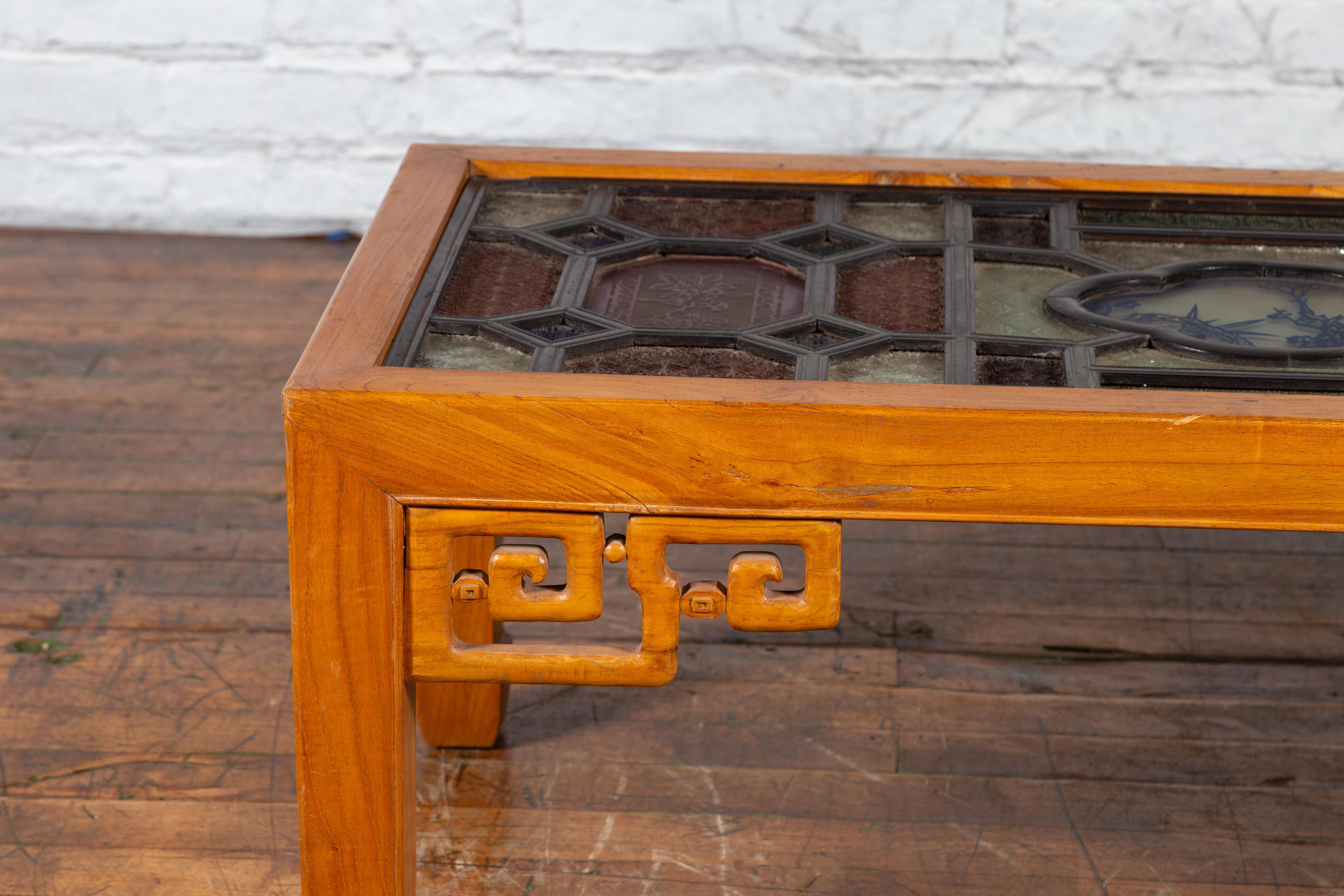 Chinese Qing Dynasty 19th Century Wooden Coffee Table with Stained Glass Top For Sale 1