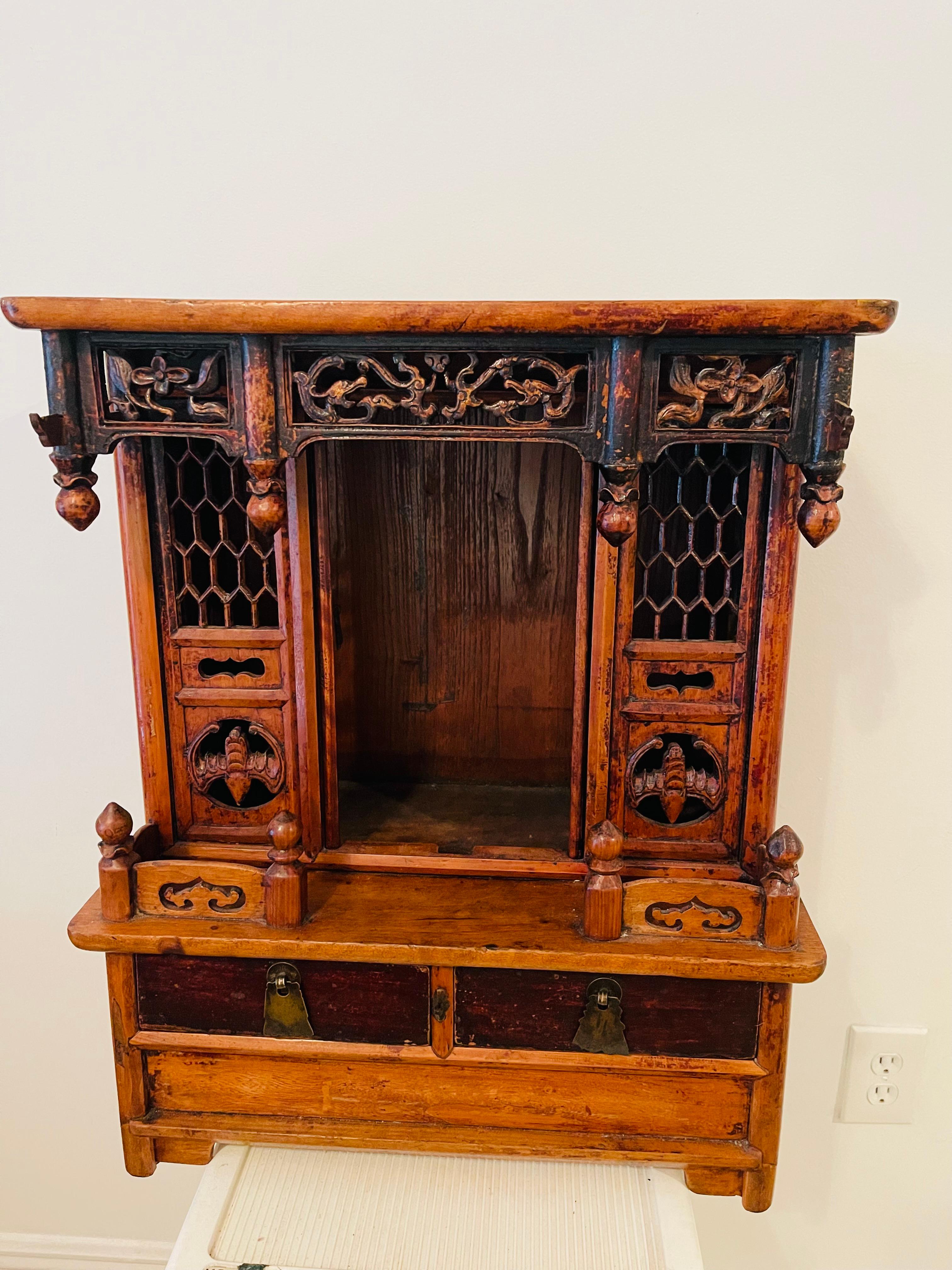 Legno massiccio Mobile da altare della Dinastia Qing cinese in vendita