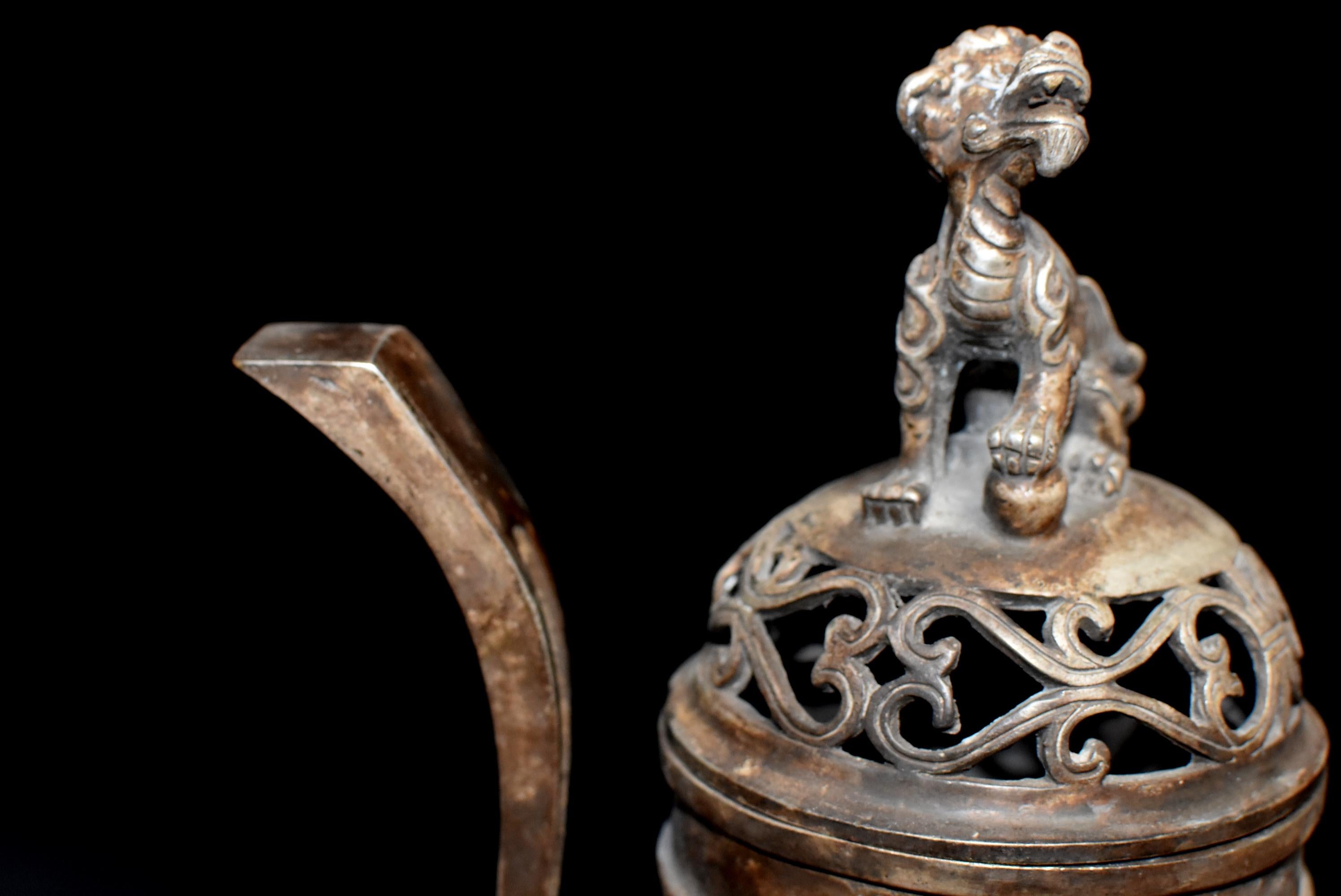 Chinesische Qing Dynasty Räuchergefäß mit Foo Hund (Qing-Dynastie) im Angebot
