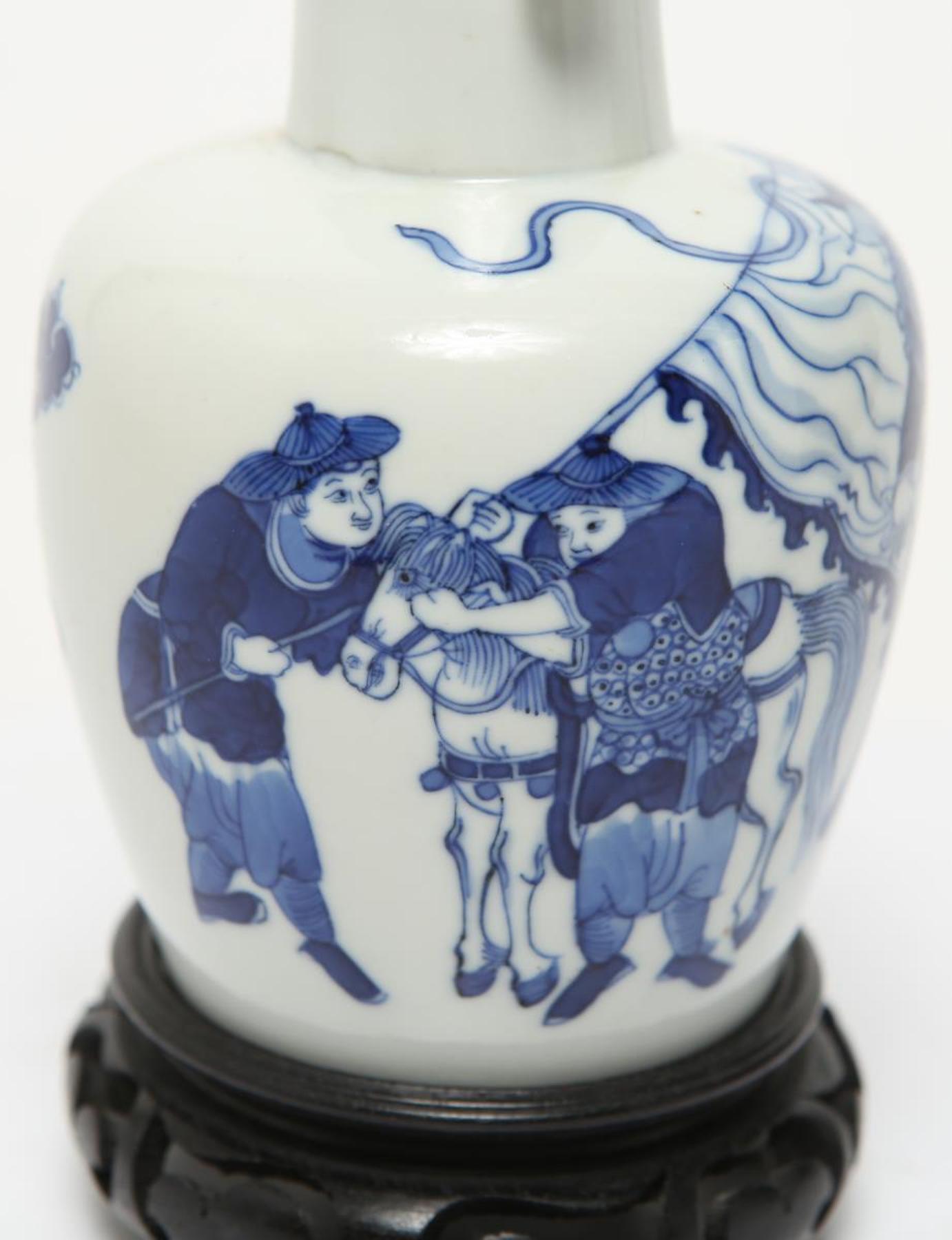 19th Century Chinese Qing Dynasty Blue and White Porcelain Mallet Vase