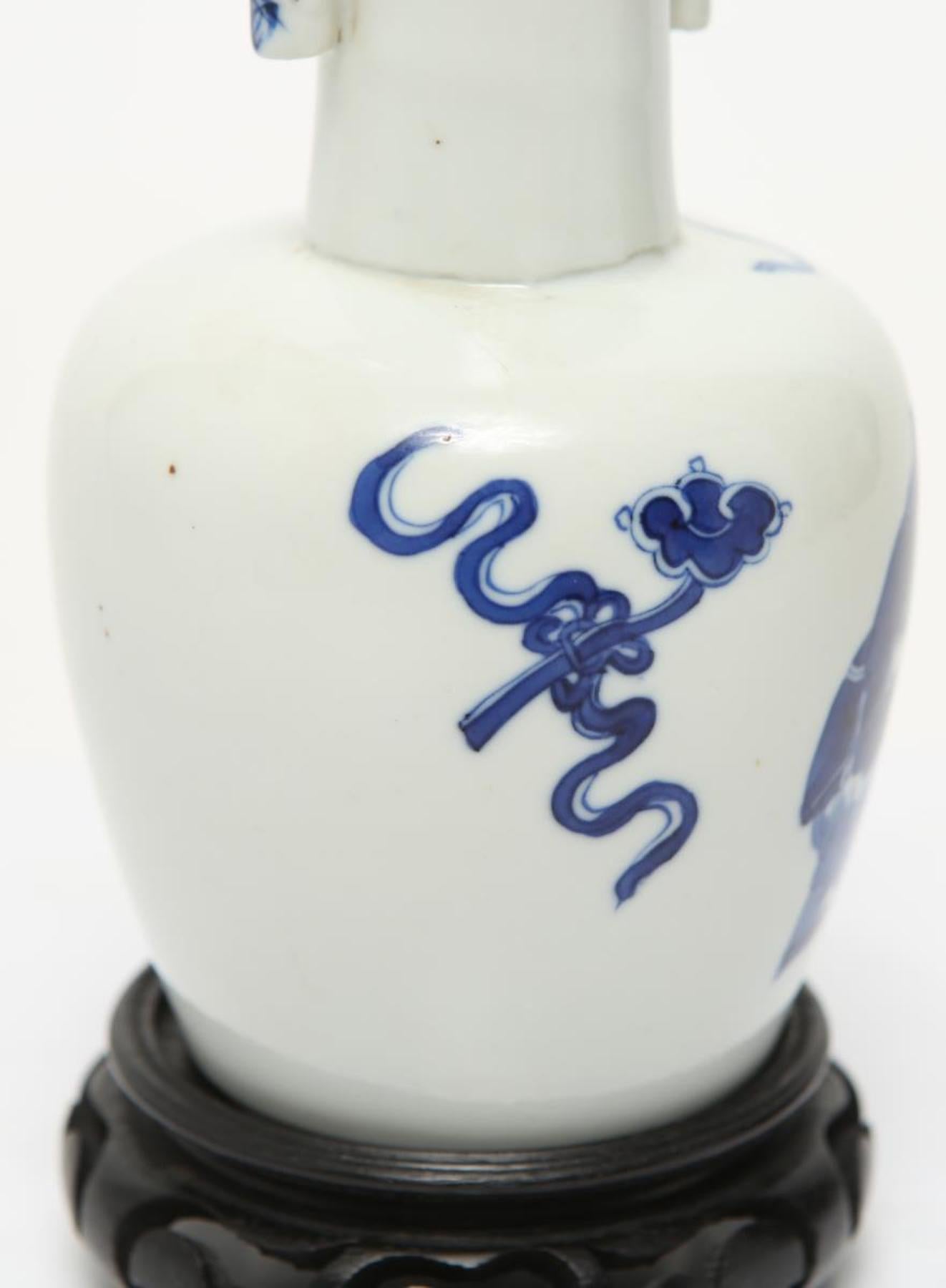 Chinese Qing Dynasty Blue and White Porcelain Mallet Vase 1