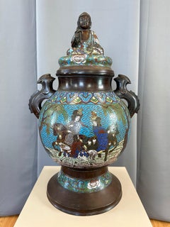 Japanese Taishō Period Bronze Champlevé Urn with Buddha Figure Lid, c. 1915