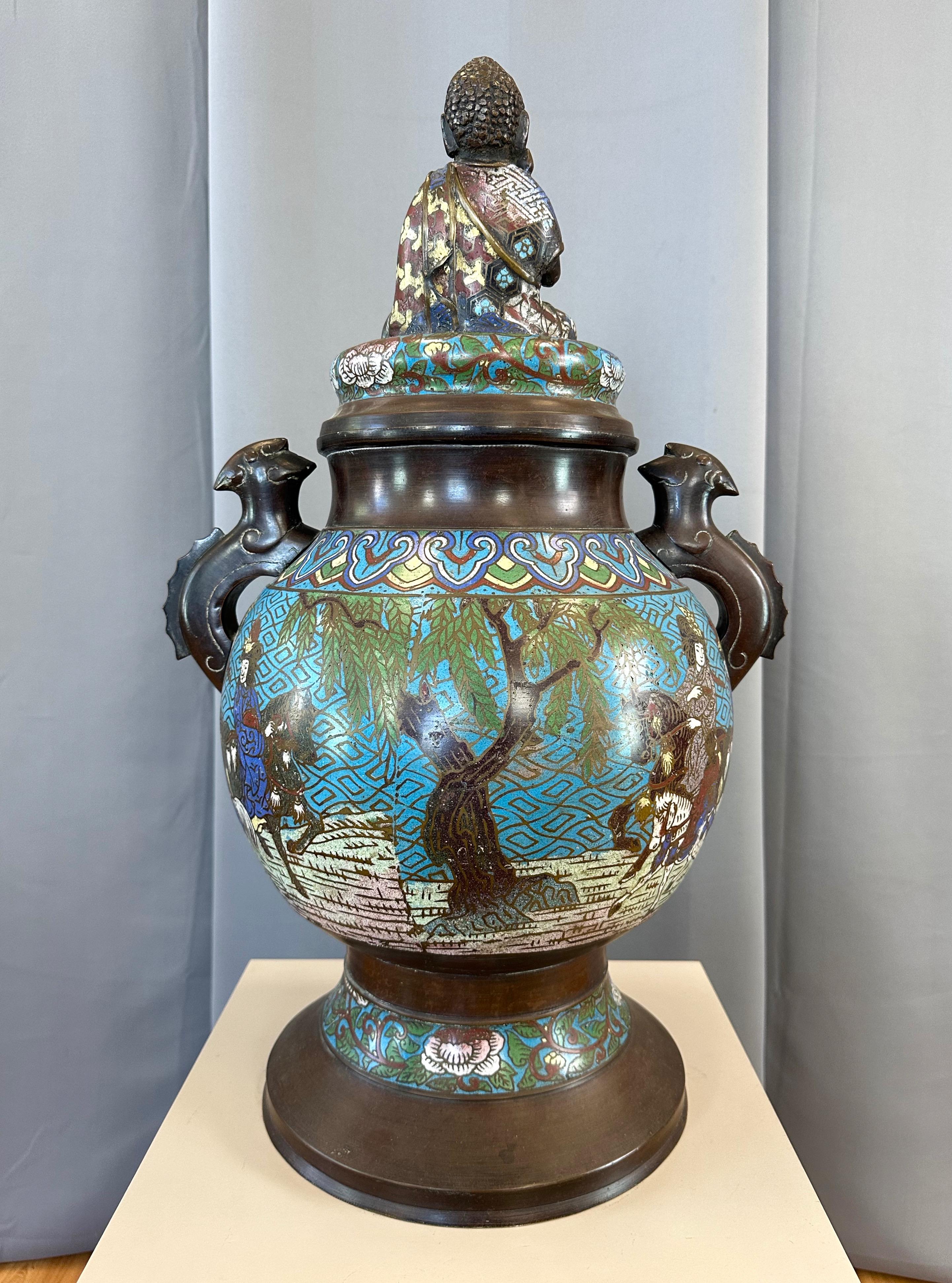 Japanese Taishō Period Bronze Champlevé Urn with Buddha Figure Lid, c. 1915 For Sale 3
