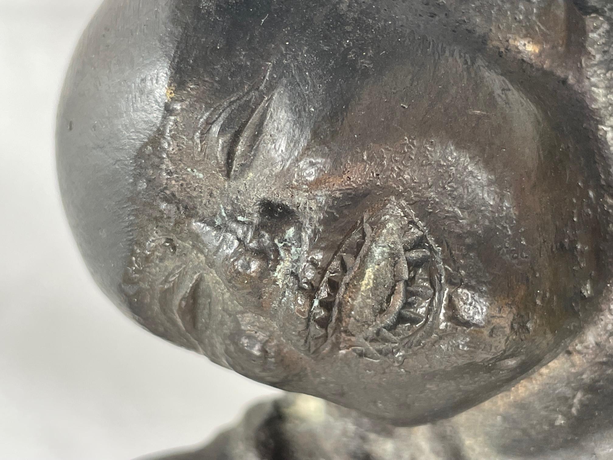 Statue en bronze de Bouddha Maitreya assis, dynastie chinoise Qing en vente 1