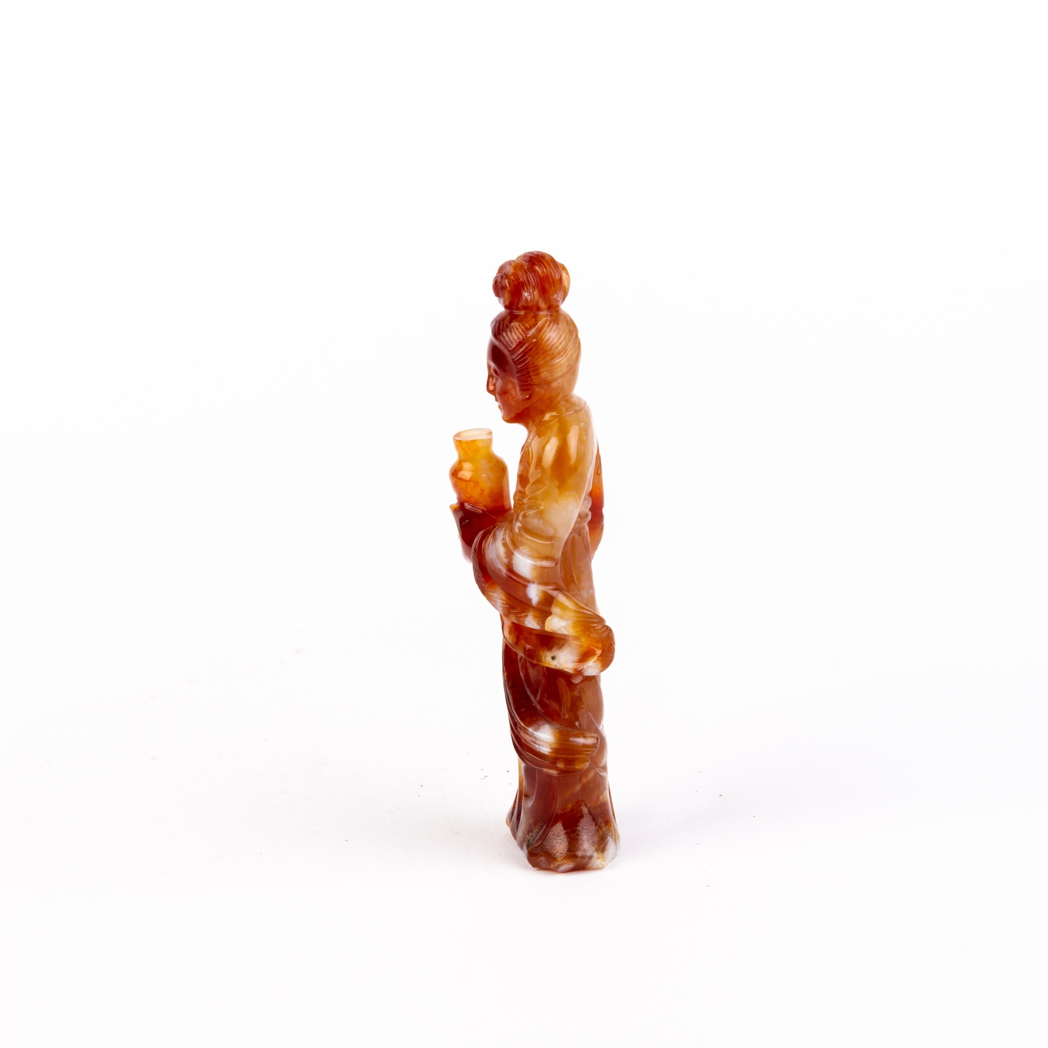 Chinese Qing Dynasty Carved Russet Jade Quanyin Sculpture 19th Century  In Good Condition For Sale In Nottingham, GB