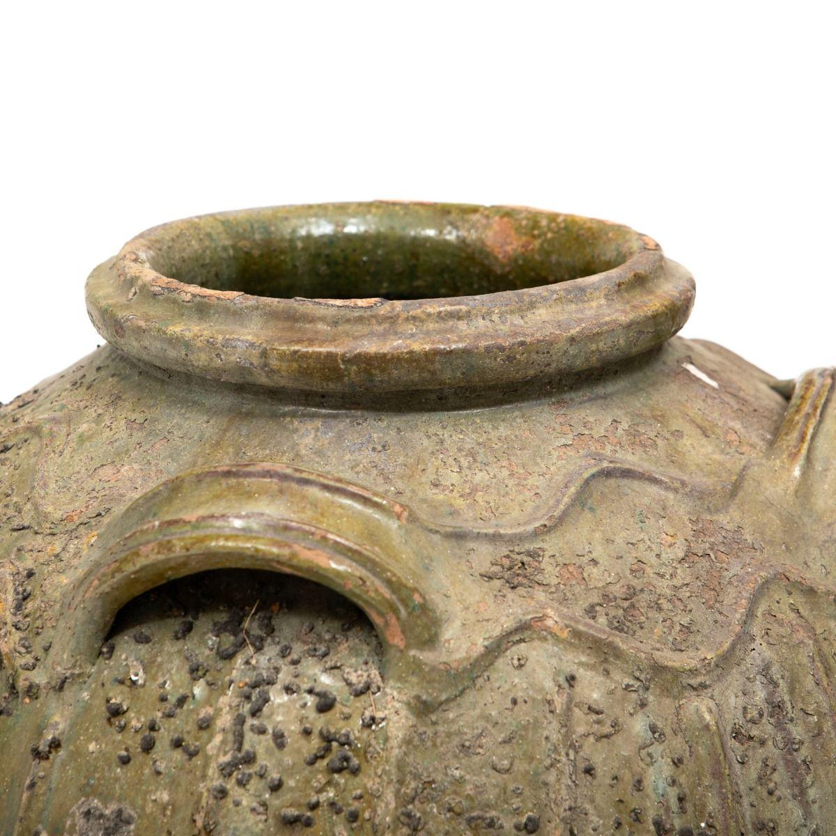 Chinese Qing Dynasty Ceramic Wine or Oil Jar with Greenish Glaze In Good Condition For Sale In Kastrup, DK
