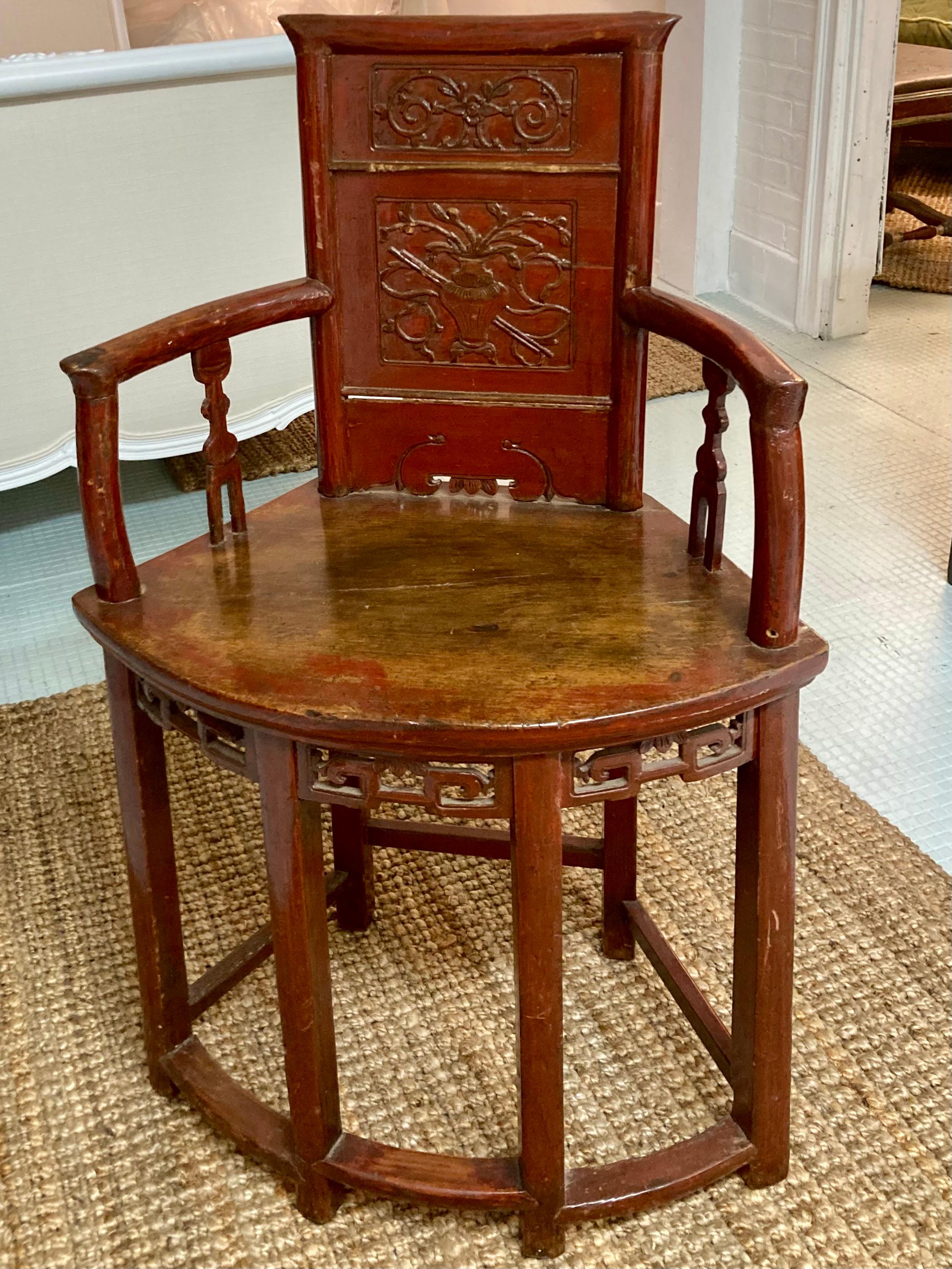 19th Century Chinese Qing Dynasty Corner Chair For Sale
