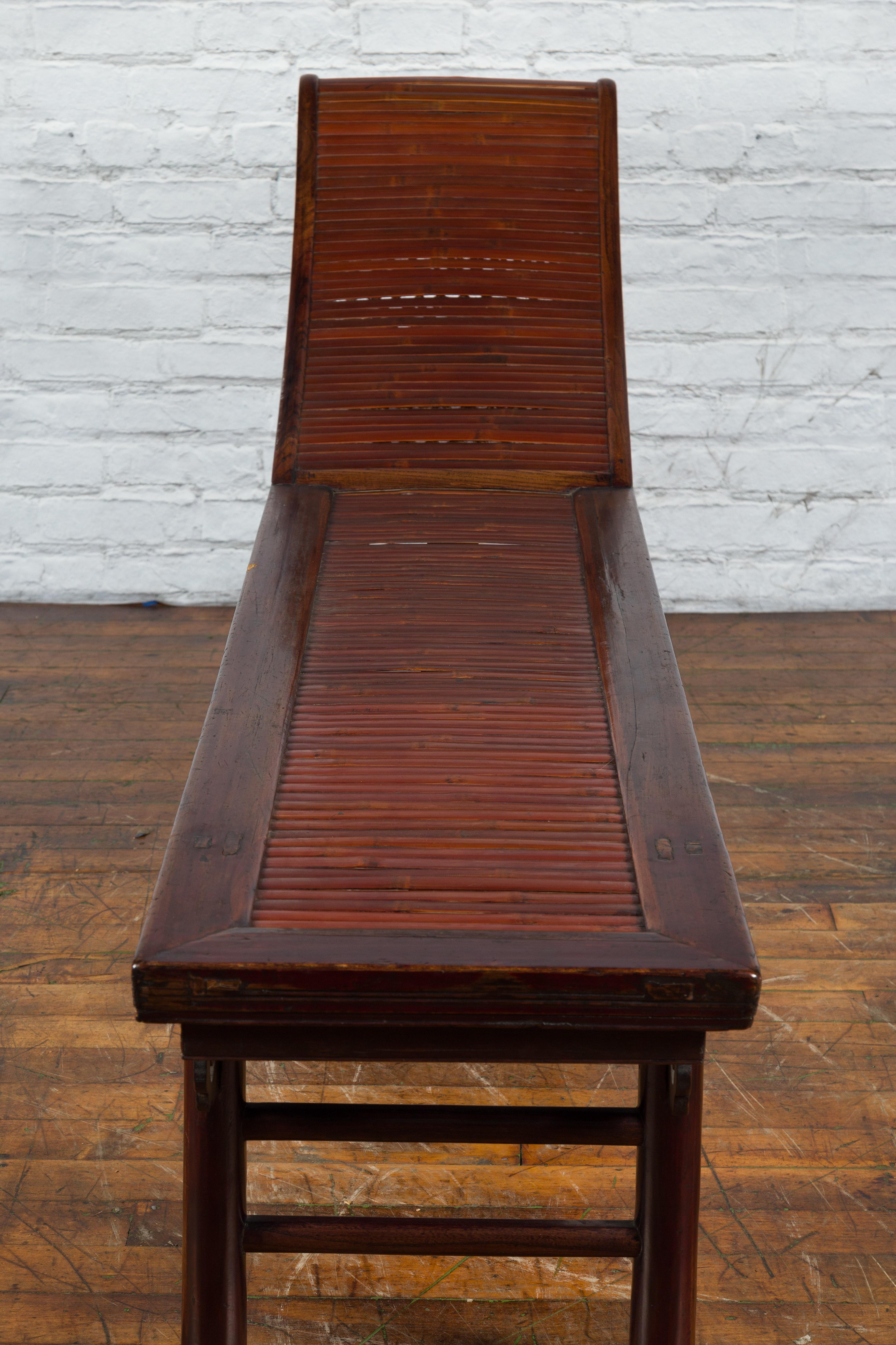 Chinese Qing Dynasty Elm and Bamboo Lounge Chair with Cloud Carved Spandrels For Sale 5