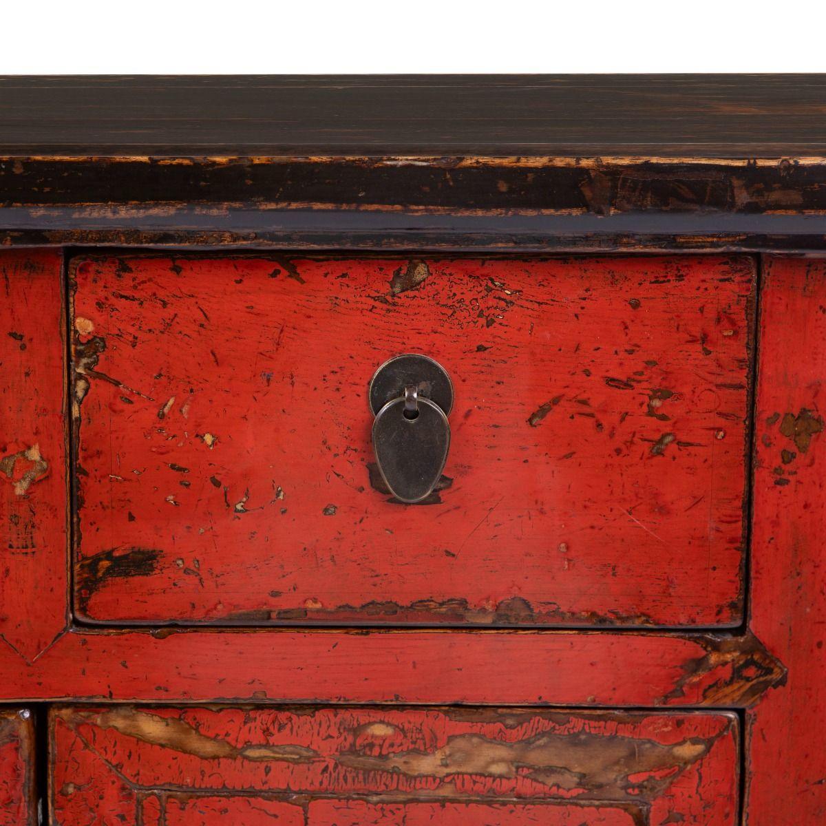 Chinesisches Sideboard aus der Qing-Dynastie aus Ulme mit rotem und schwarzem Lack im Angebot 2