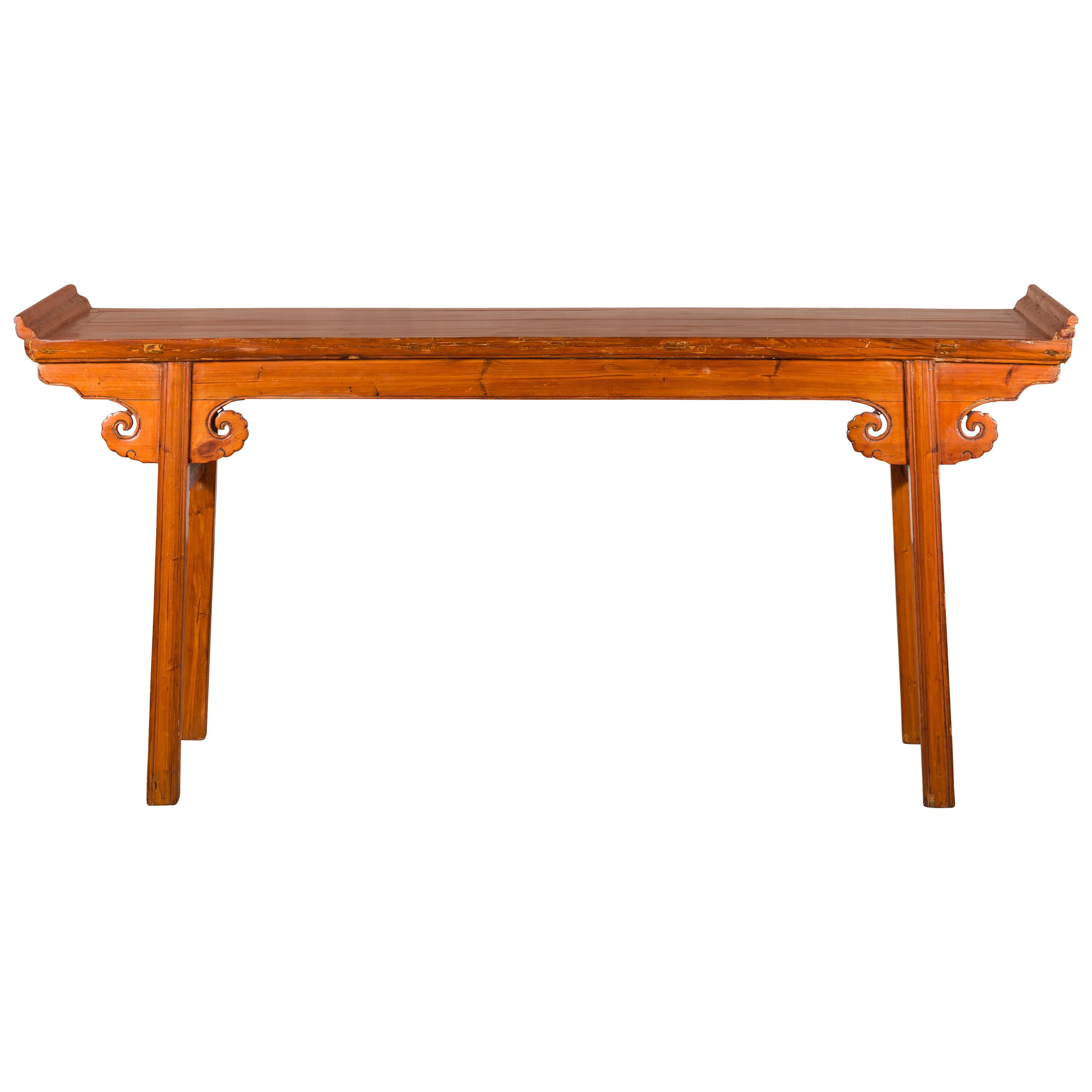 Chinese Qing Dynasty Elmwood Altar Console Table with Cloudy Scroll Motifs For Sale