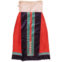 Chinese Qing Dynasty Embroidered Pleated Silk Skirt