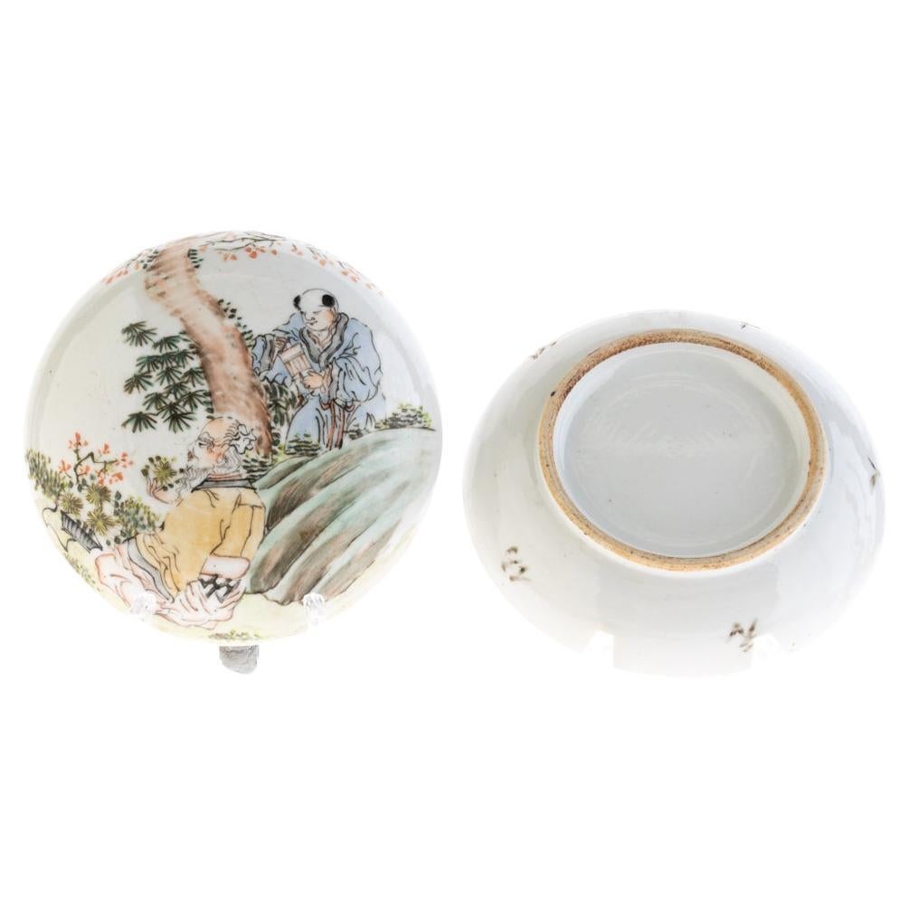 Boîte à couvercle en porcelaine de la famille rose de la dynastie chinoise Qing