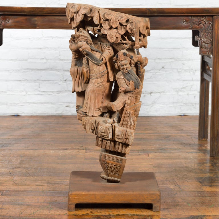 Chinese Qing Dynasty Hand-Carved Wooden Temple Corbel with Detailed Figures For Sale 12