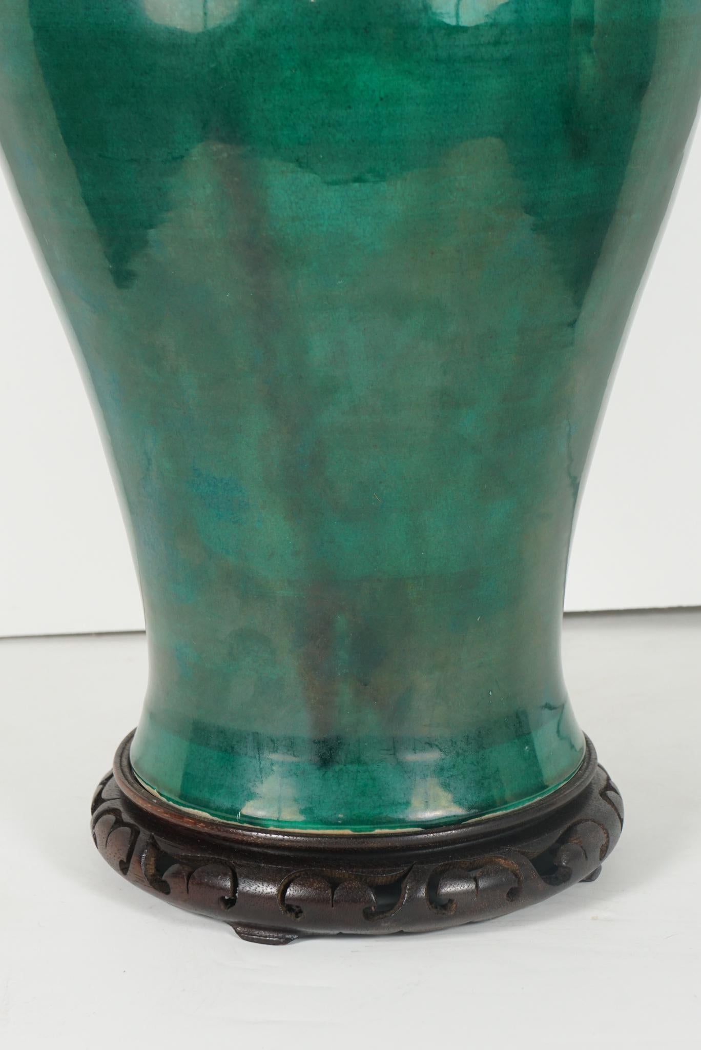 Grand vase Monochrome Mieping monté en lampe, dynastie chinoise Qing en vente 1