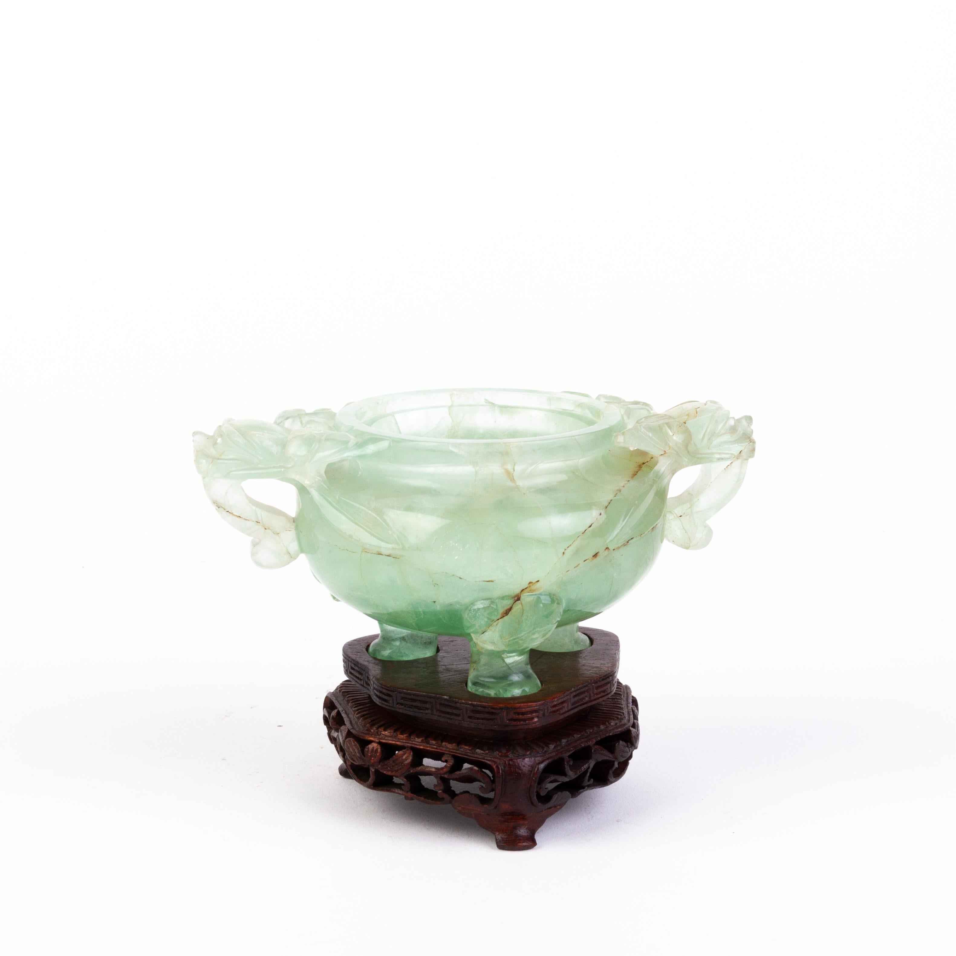Hand-Carved Chinese Qing Dynasty Lidded Jade Censer Vase Sculpture on Stand 19th Century  For Sale