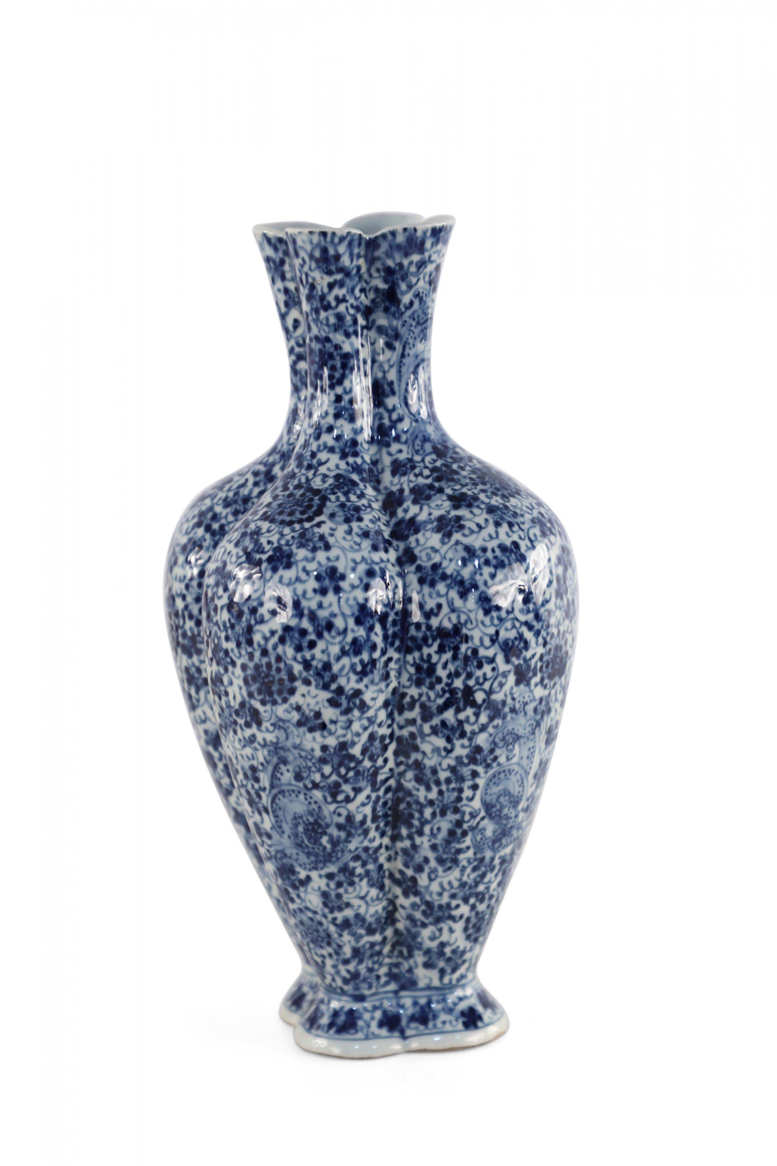 Chinese Qing Dynasty Lobed Blue Floral Porcelain Vase 6