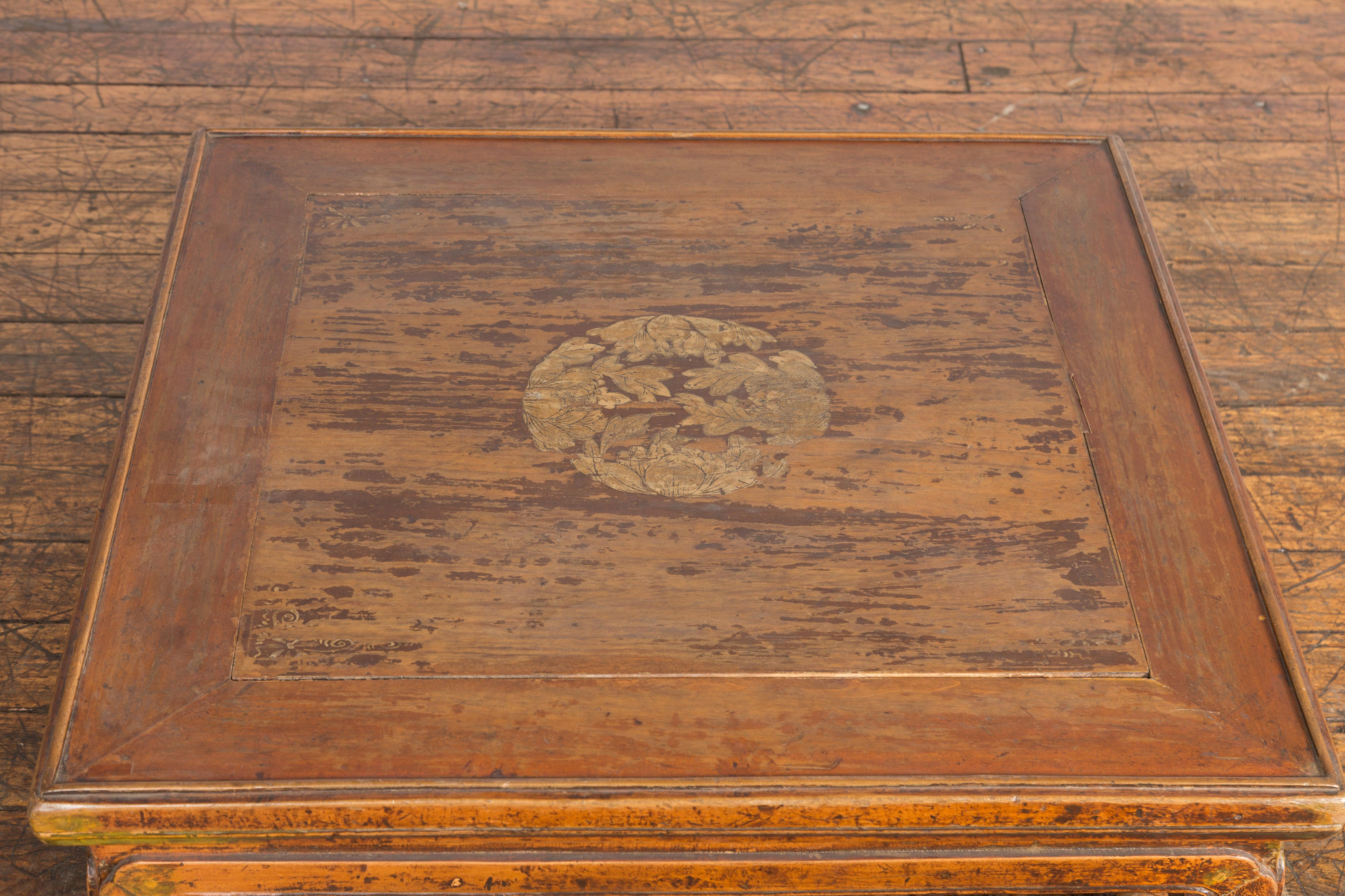 Small Chinese Antique Coffee Table with Floral Design For Sale 2