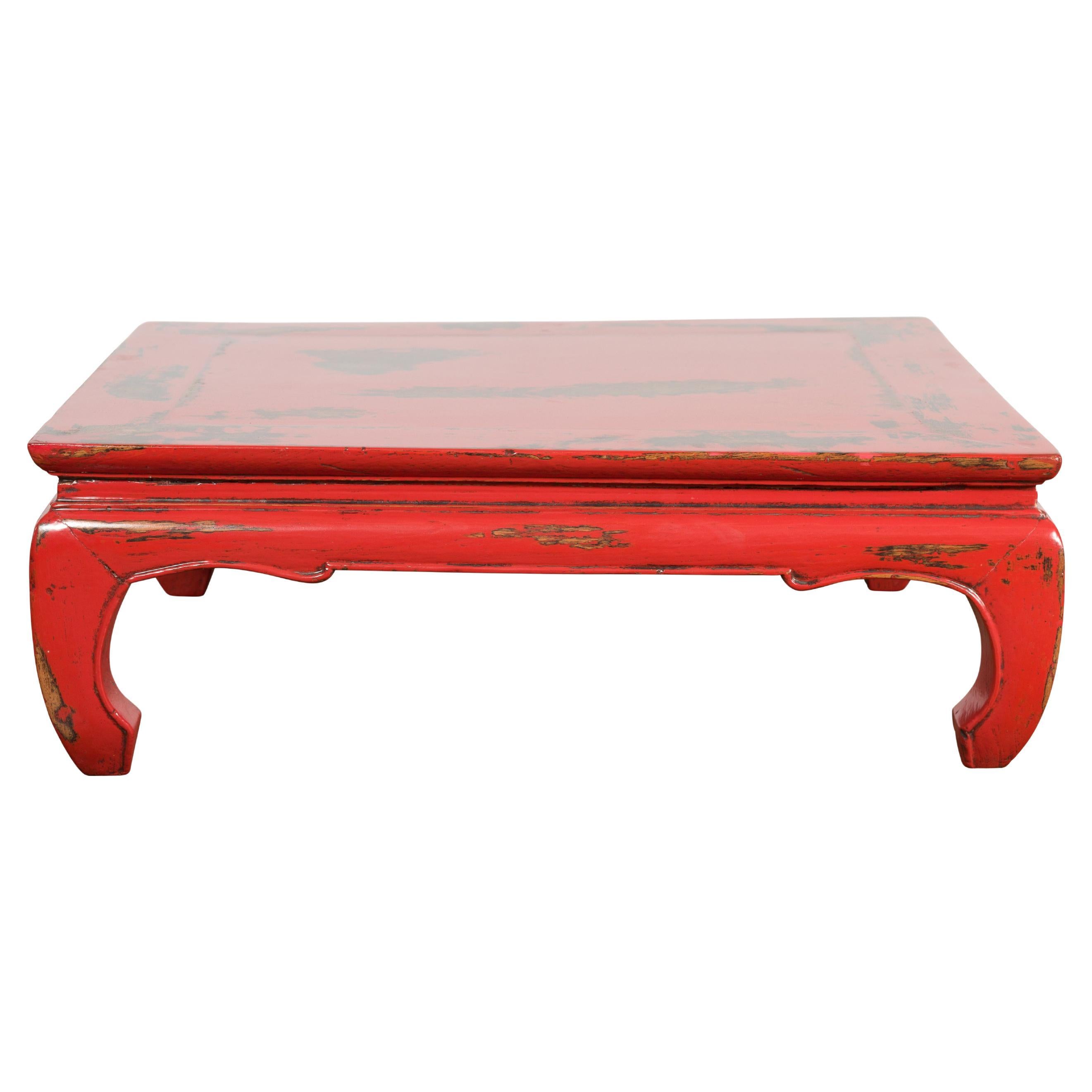 Table basse Kang de la dynastie chinoise Qing avec laque rouge vieillie sur mesure