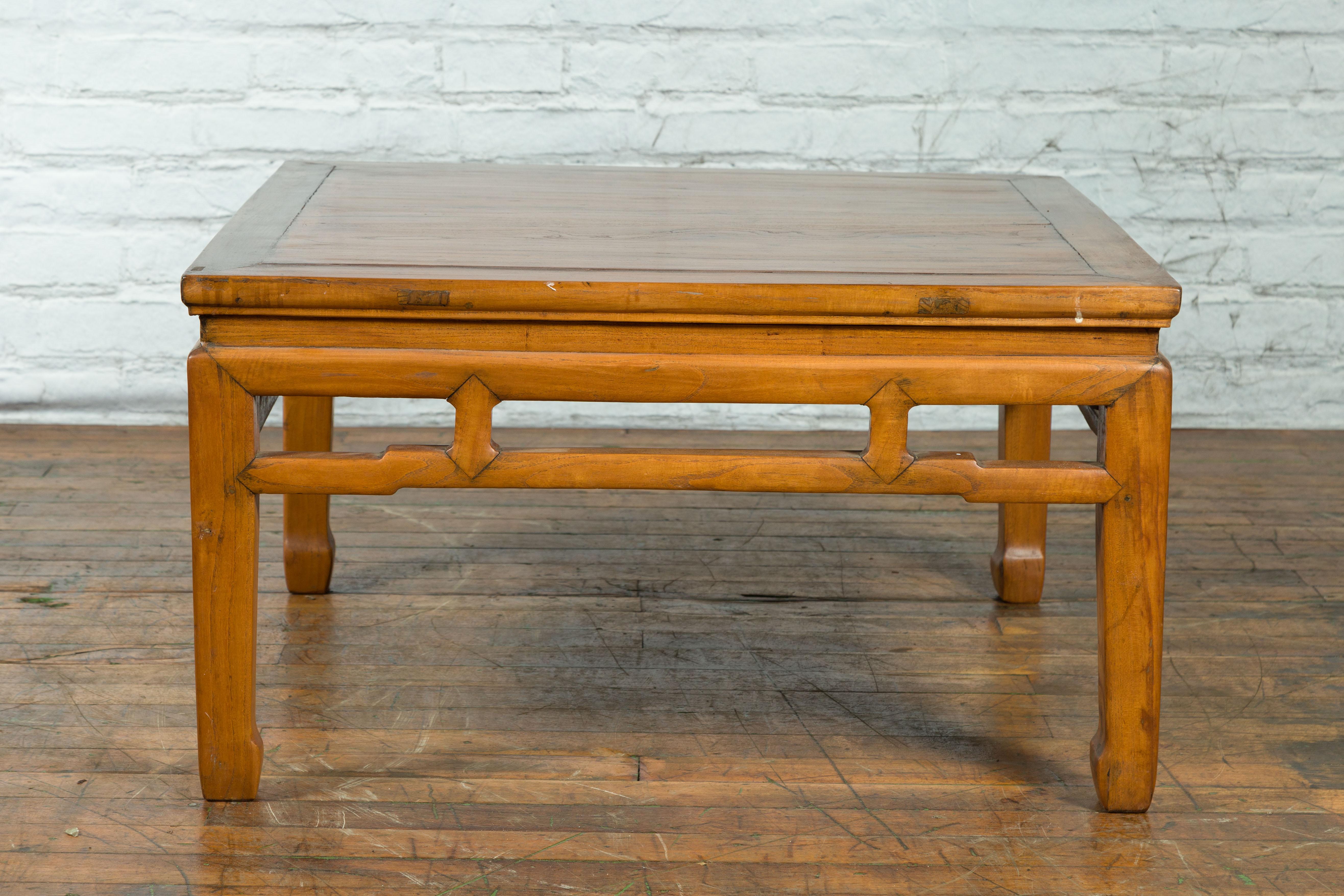 Chinese Qing Dynasty Low Table with Humpback Stretcher and Horse Hoof Feet 4