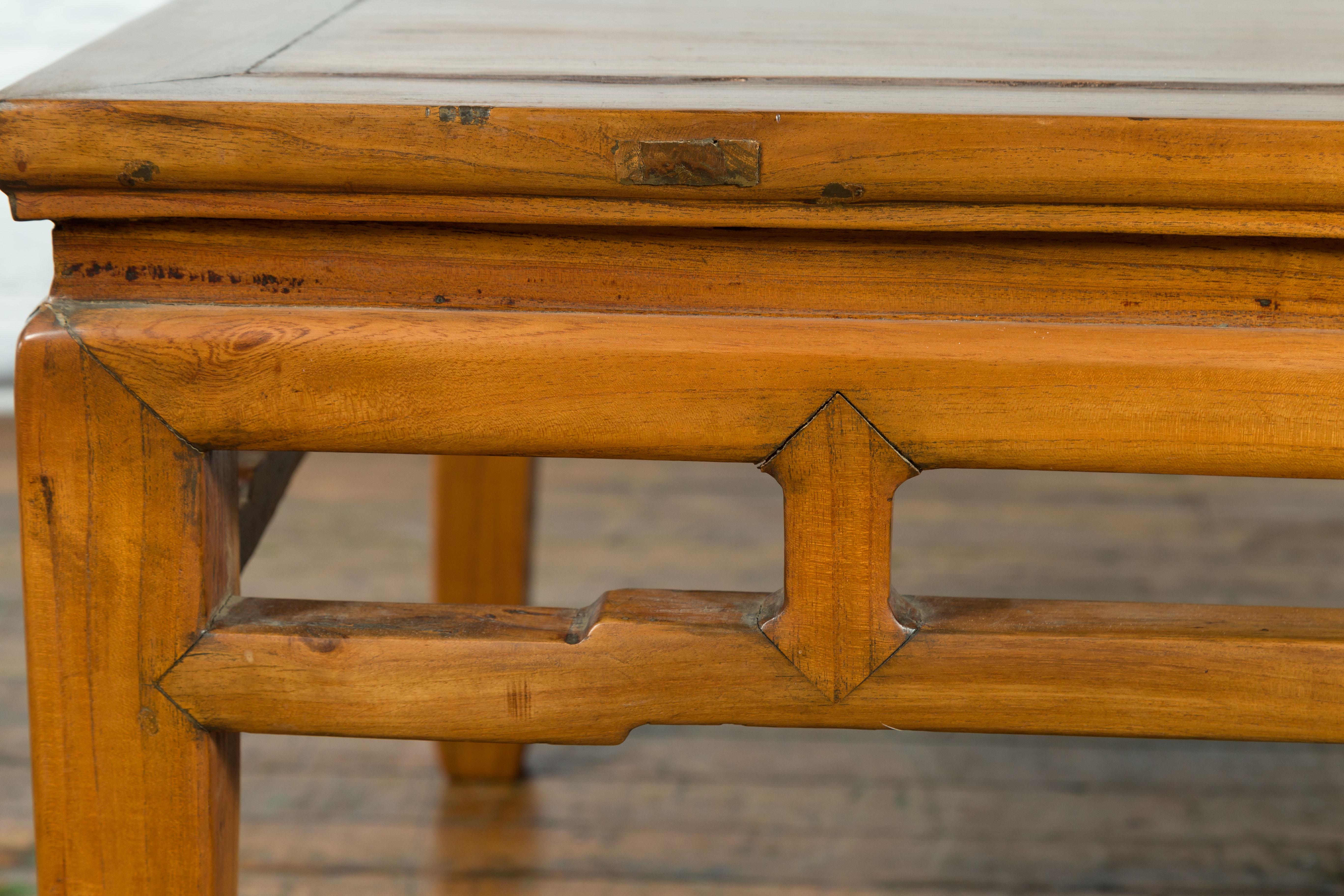 Chinese Qing Dynasty Low Table with Humpback Stretcher and Horse Hoof Feet 7