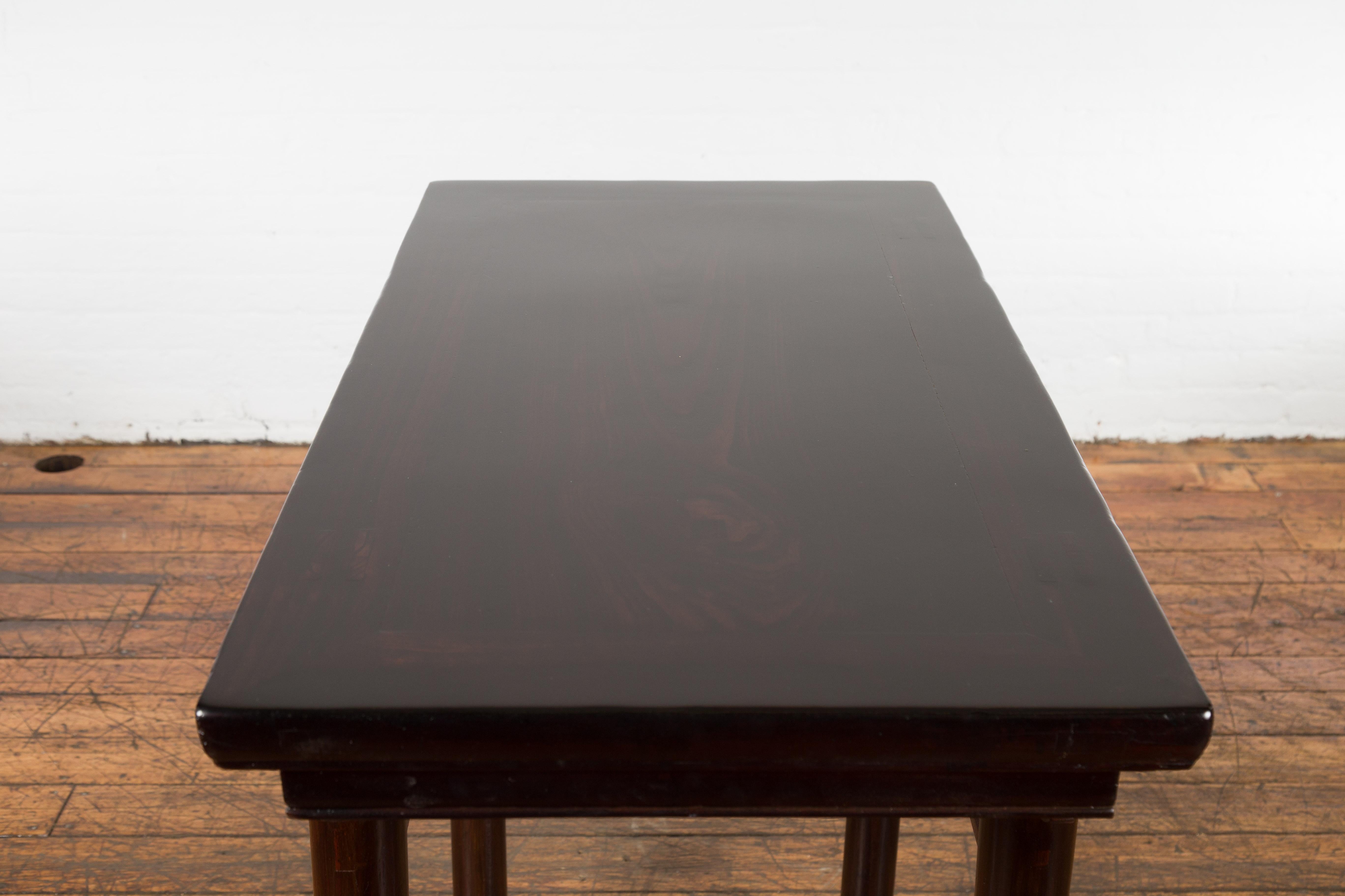 Chinese Qing Dynasty Ming Style Yumu Wood Wine Table with Dark Lacquer For Sale 10