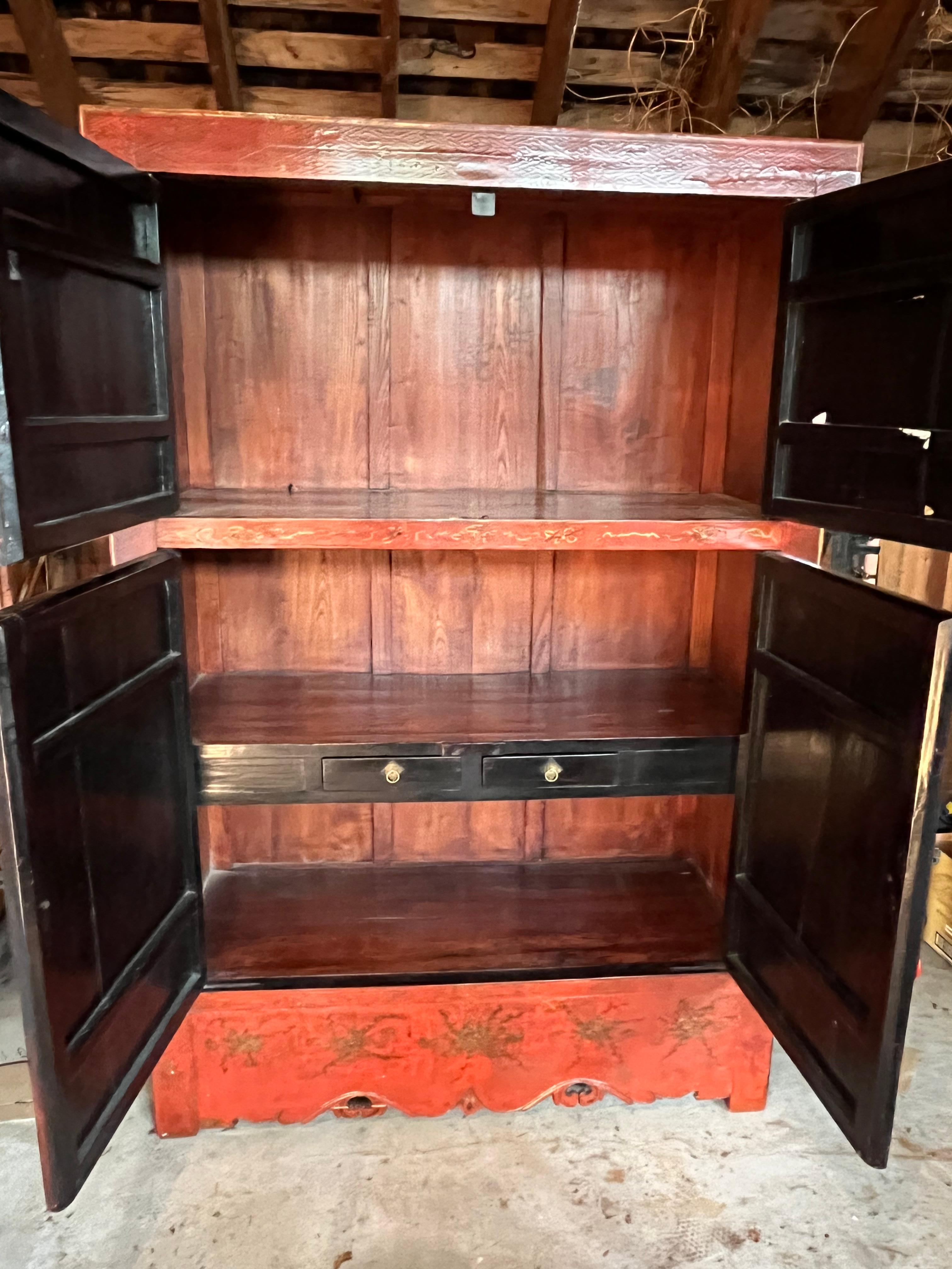 Chinese Qing Dynasty Painted Cabinet For Sale 4