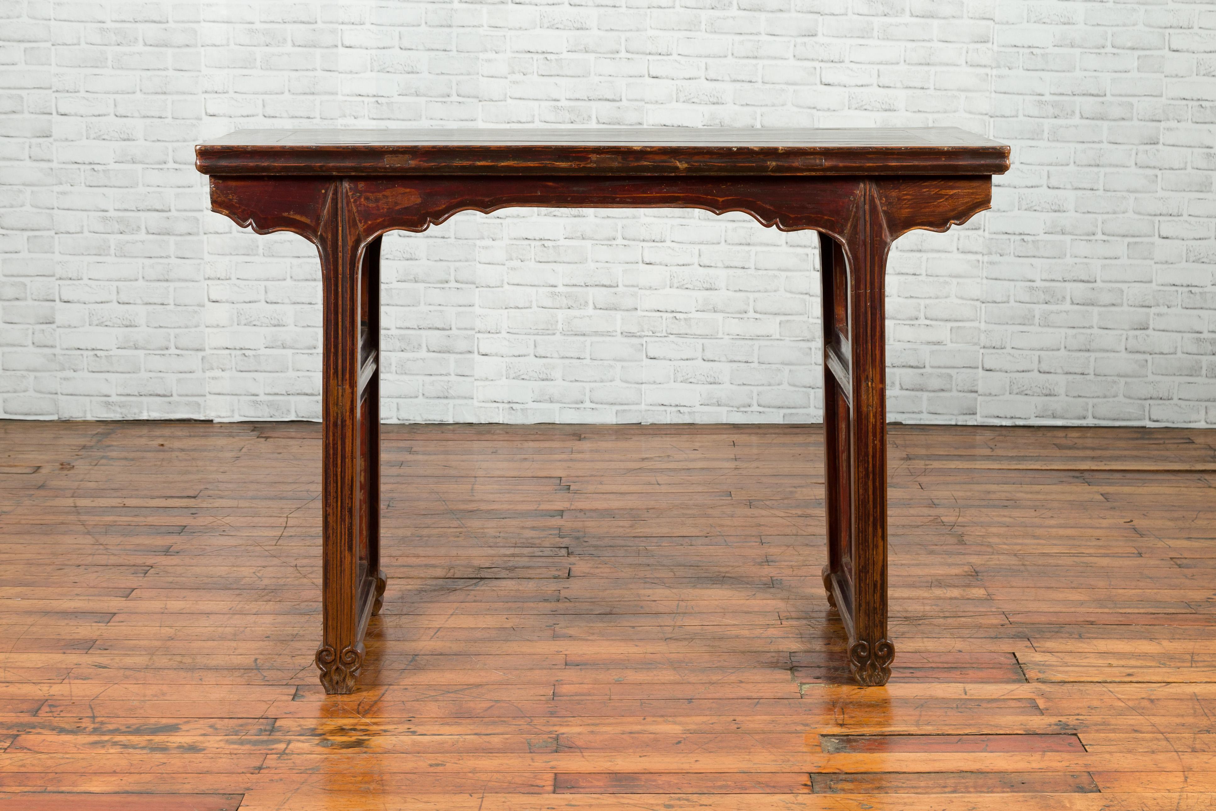 Chinese Qing Dynasty Period 19th Century Altar Console Table with Carved Apron 8