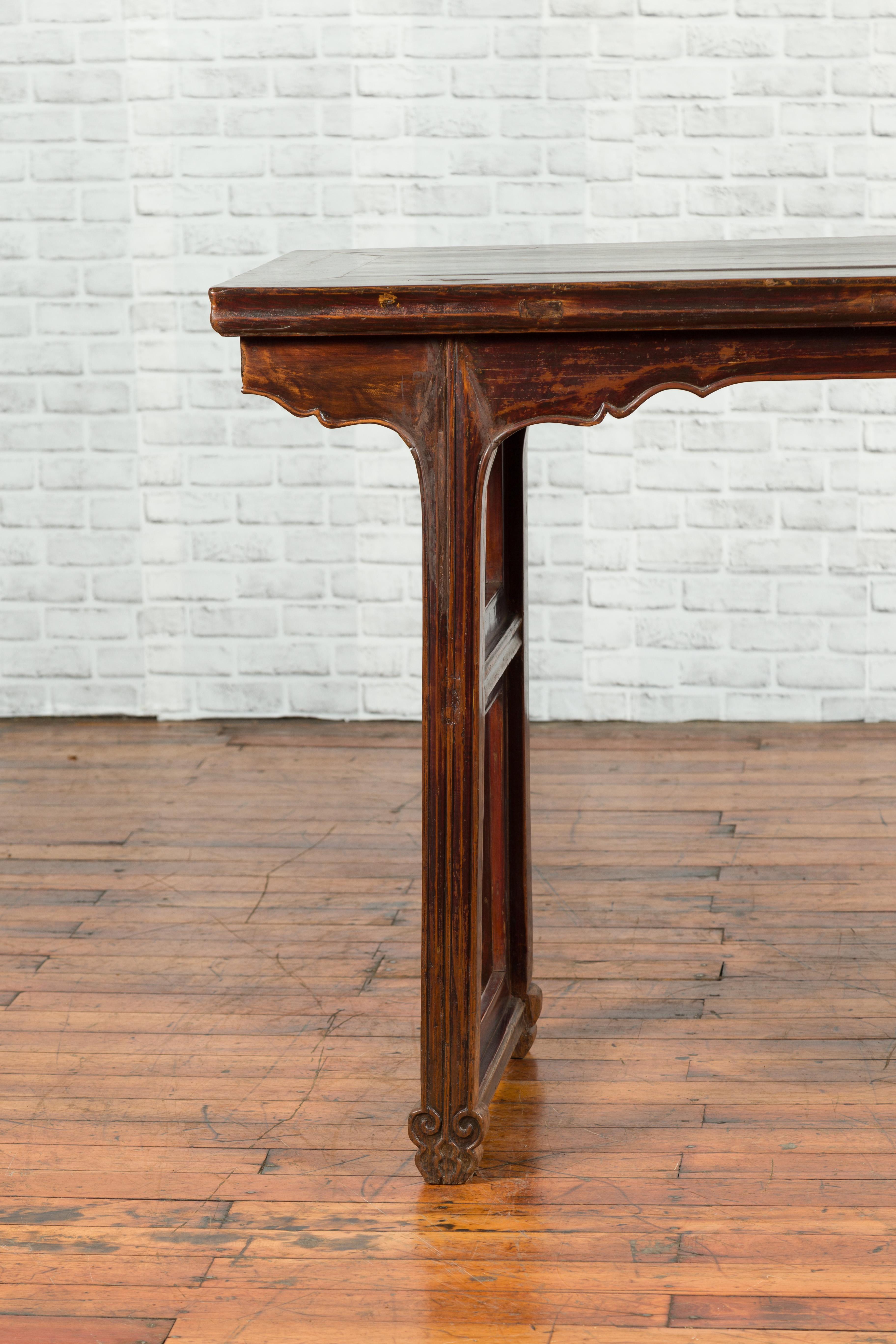 Chinese Qing Dynasty Period 19th Century Altar Console Table with Carved Apron 2