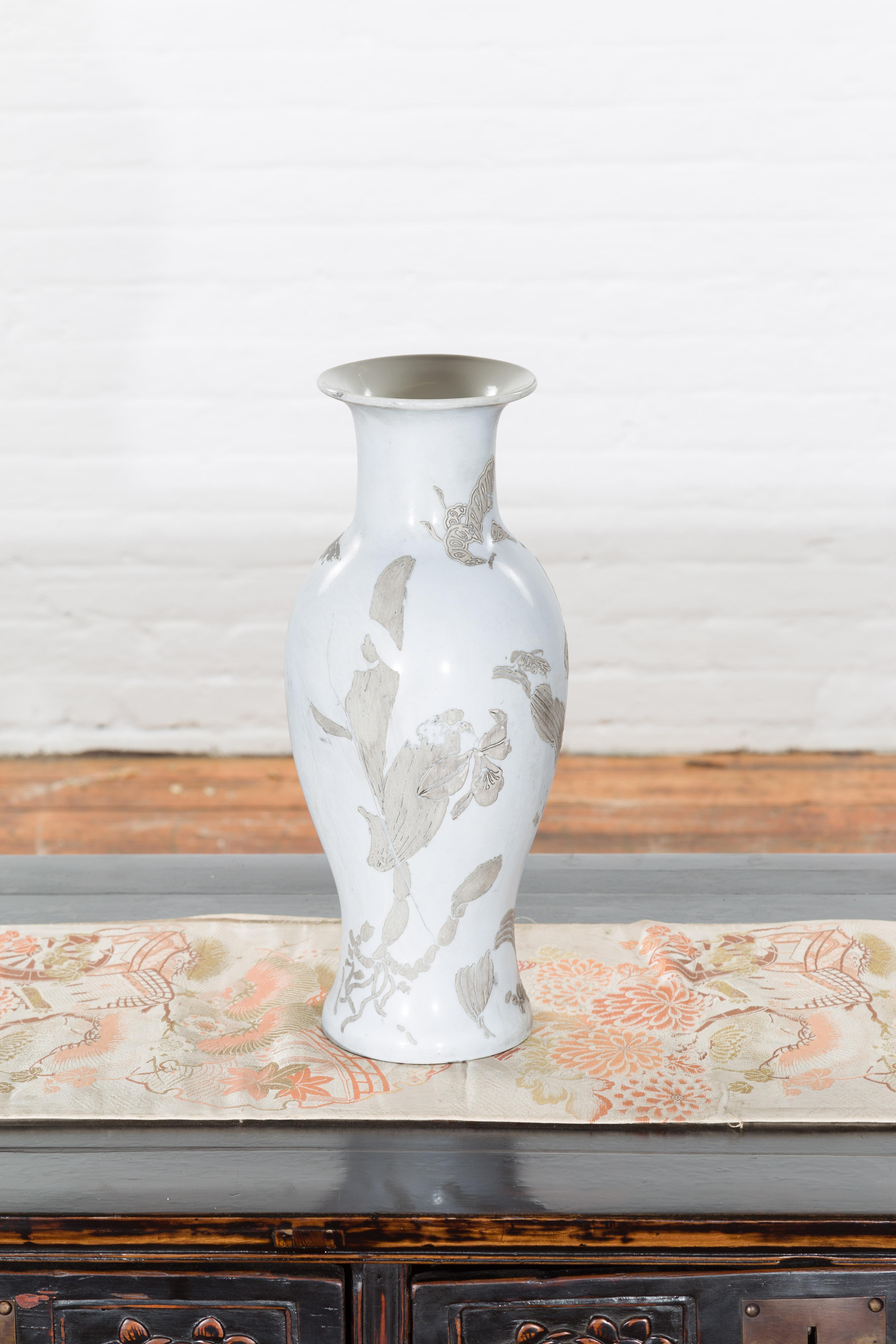 19th Century White Altar Vase with Silver Floral Design For Sale 1