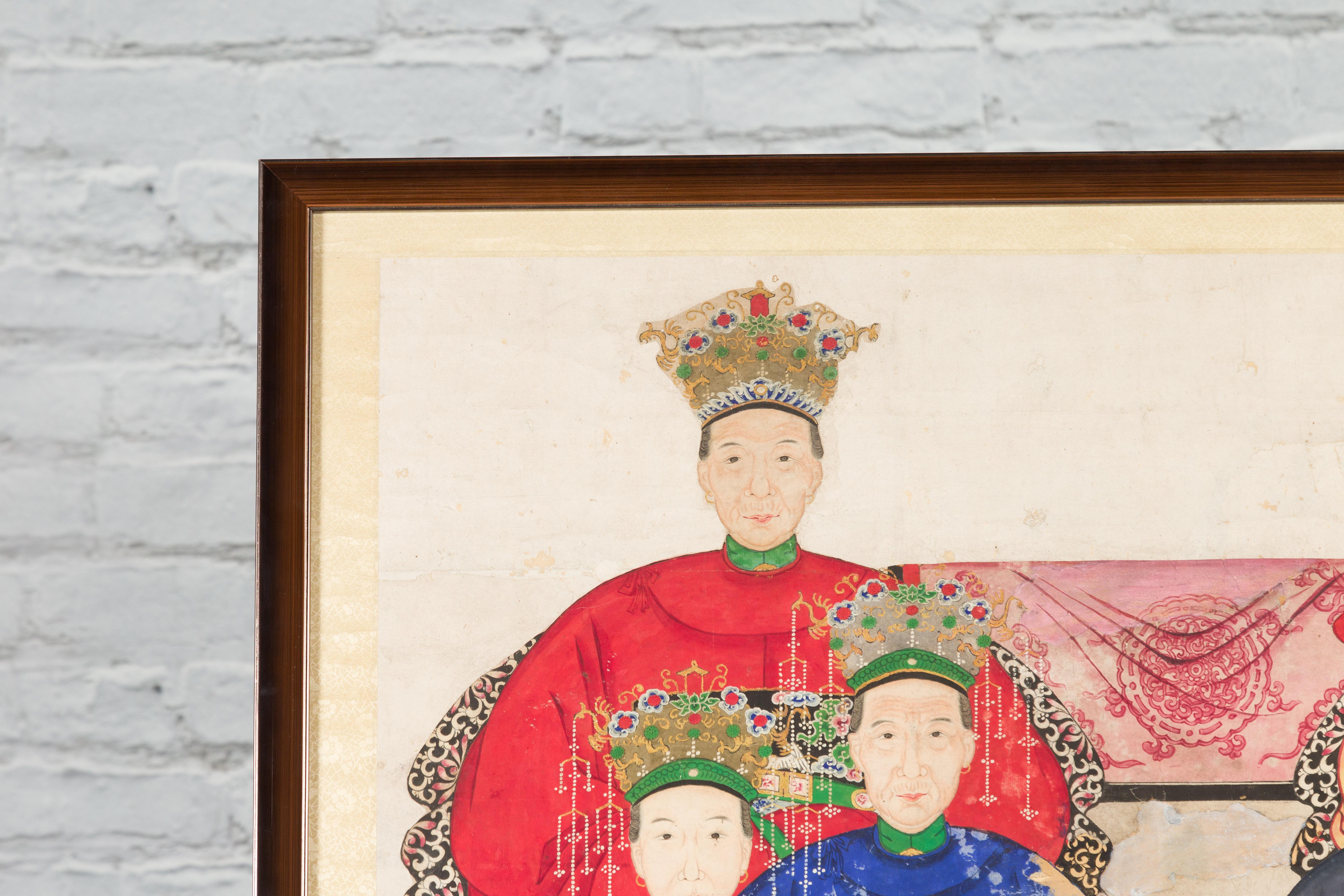 Portrait de groupe d'ancêtres de la période de la dynastie chinoise Qing du 19e siècle dans un cadre personnalisé en vente 4