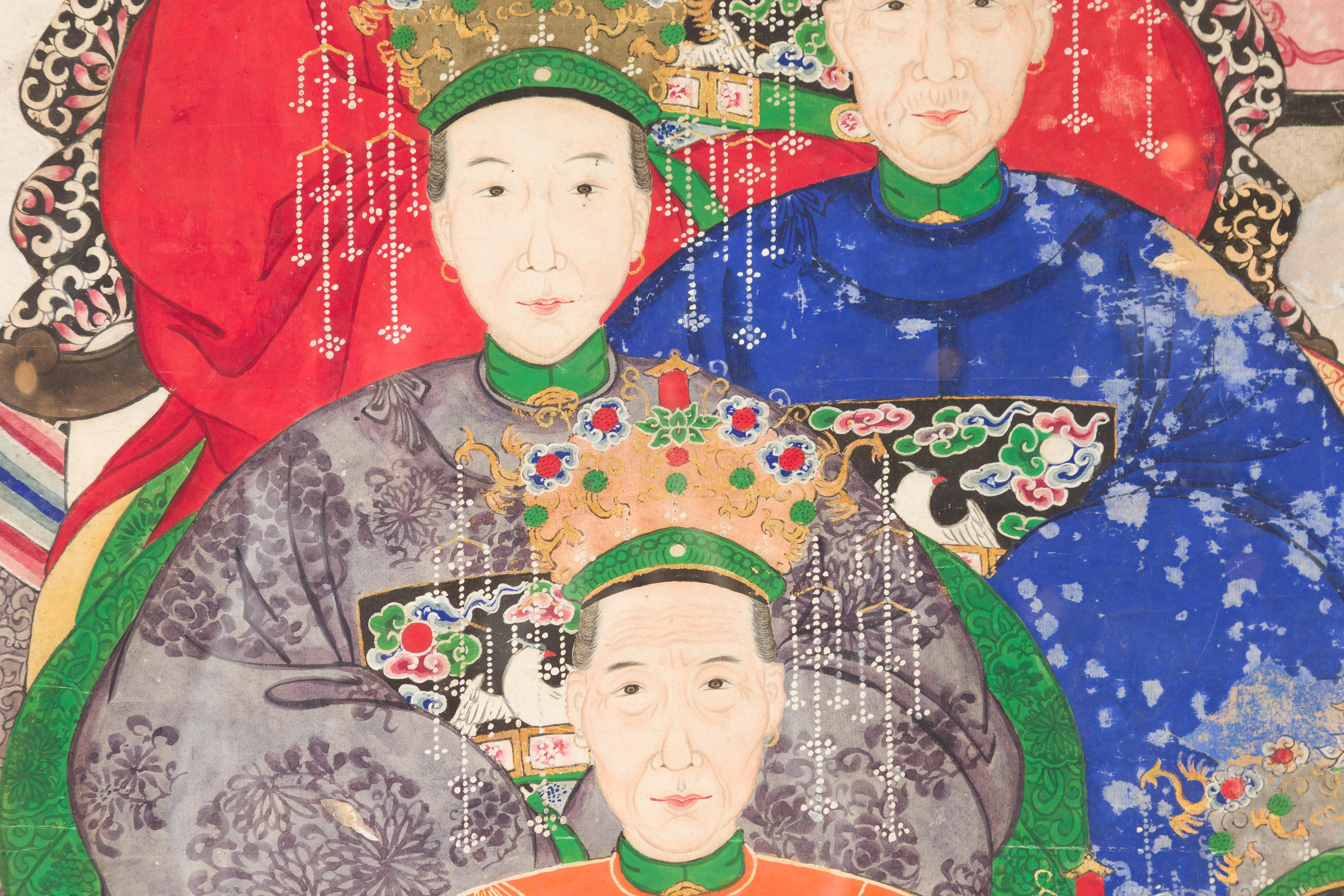 Portrait de groupe d'ancêtres de la période de la dynastie chinoise Qing du 19e siècle dans un cadre personnalisé en vente 7
