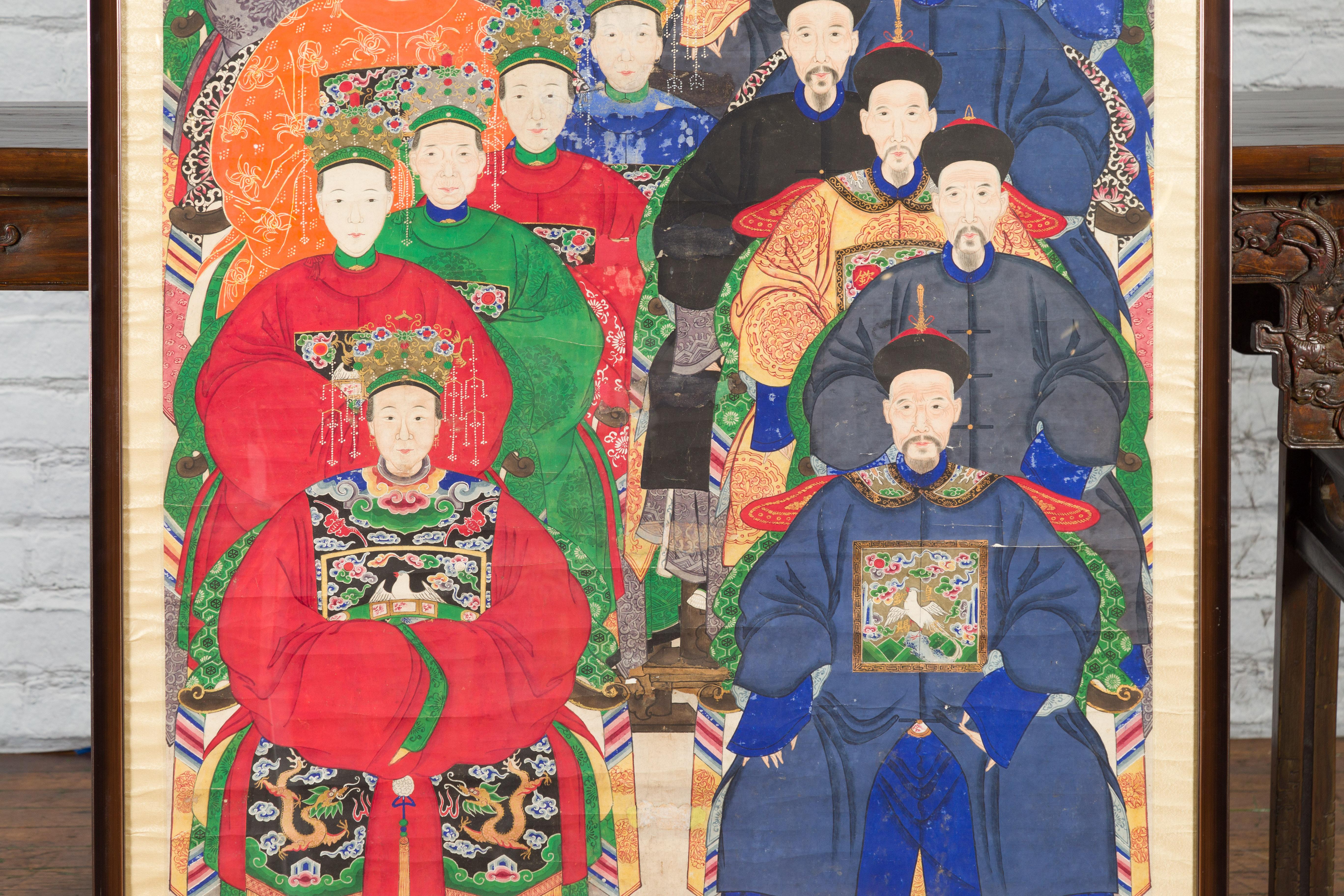 Peint Portrait de groupe d'ancêtres de la période de la dynastie chinoise Qing du 19e siècle dans un cadre personnalisé en vente